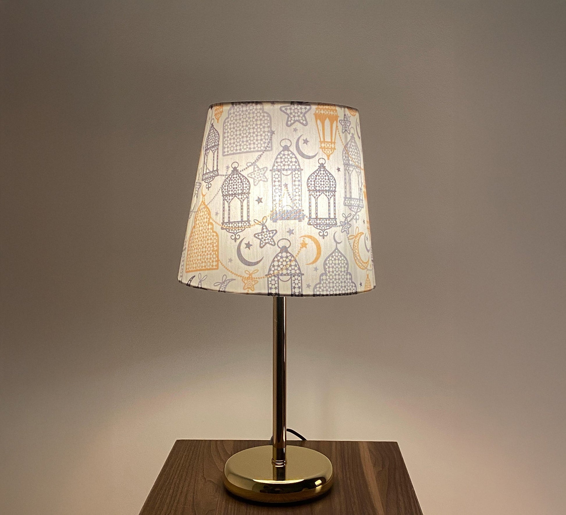 A cheerful table lamp for the Ramadan atmosphere - Vitrine Furniture - Table lamps