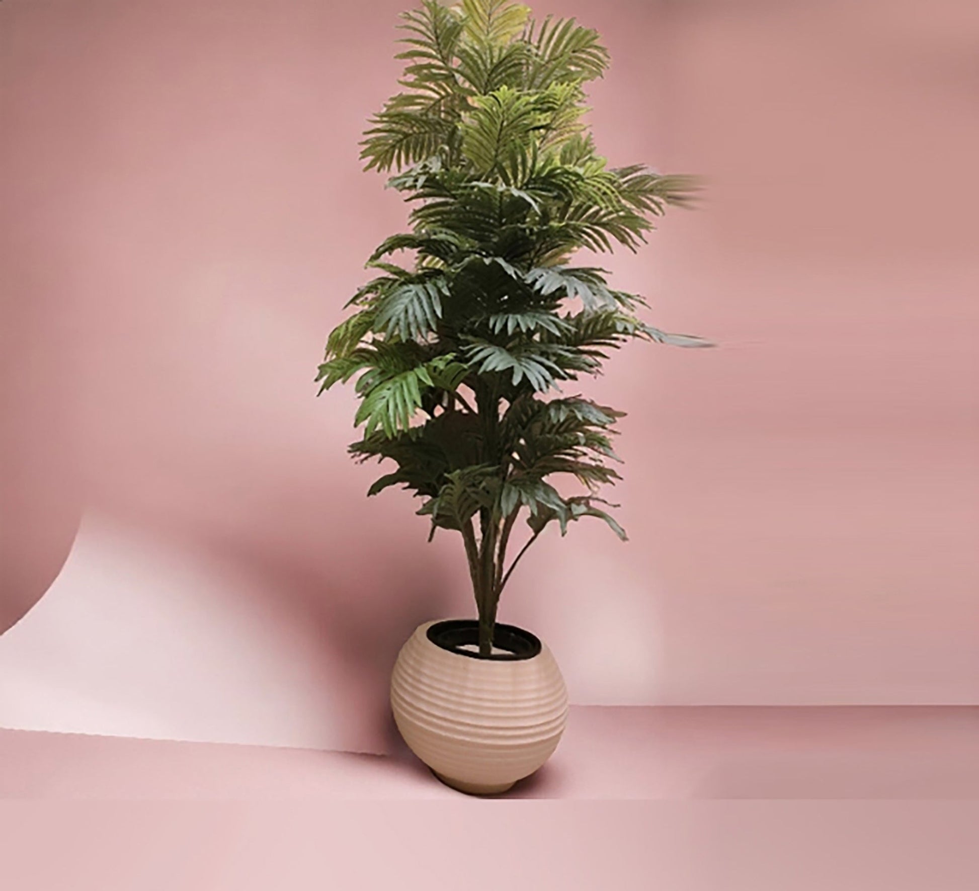 A circular pot for artificial planting - Vitrine Furniture - Décor