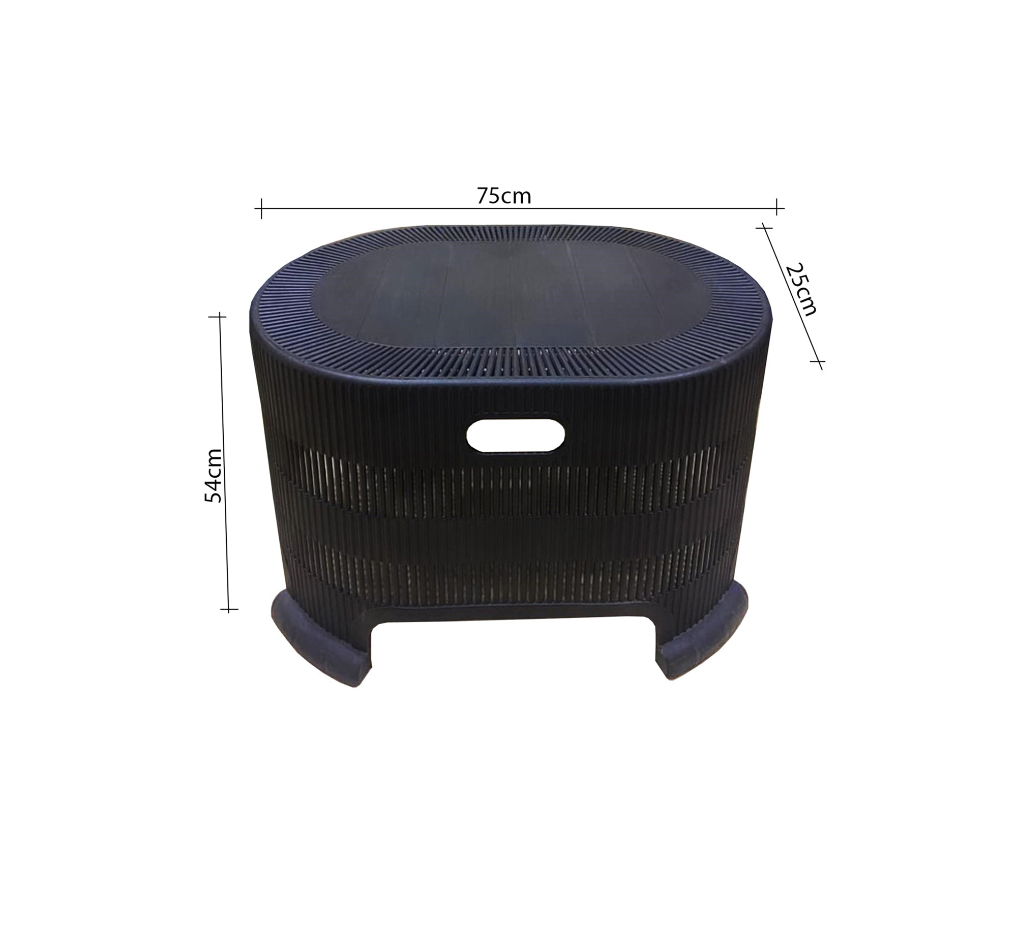 A comfortable and elegant patio set for relaxing outdoors - Vitrine Furniture - Outdoor Products