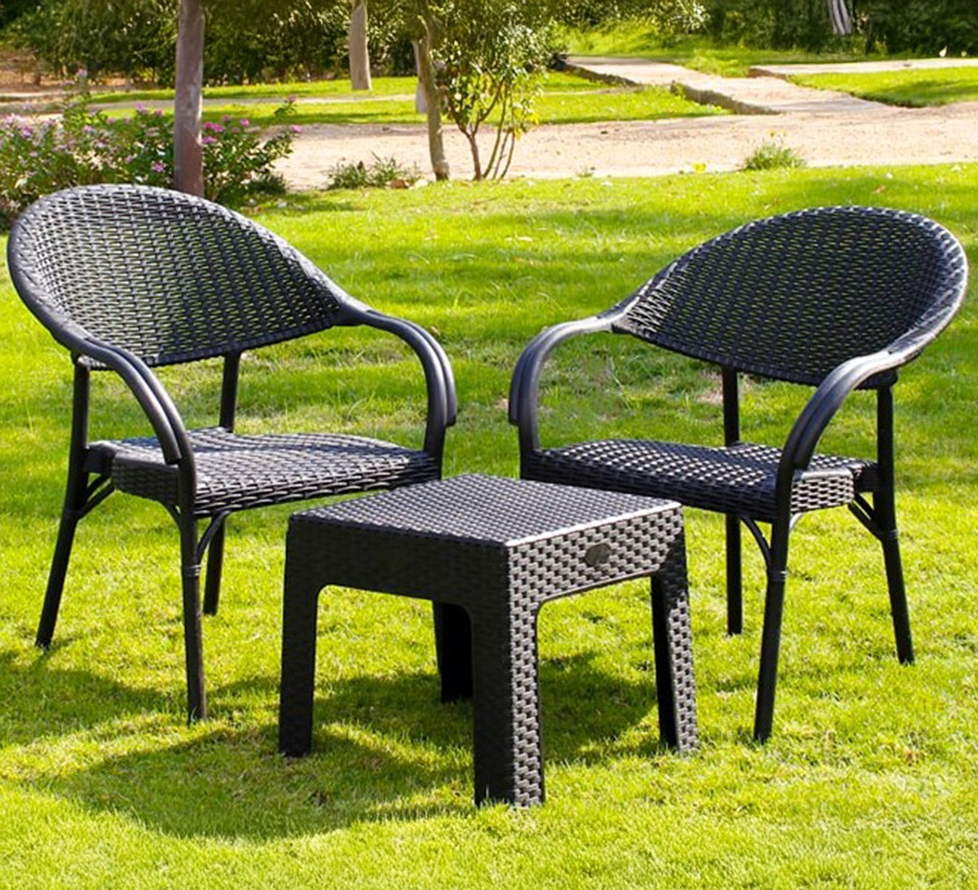 A compact and comfortable black patio set - Vitrine Furniture - Outdoor Products