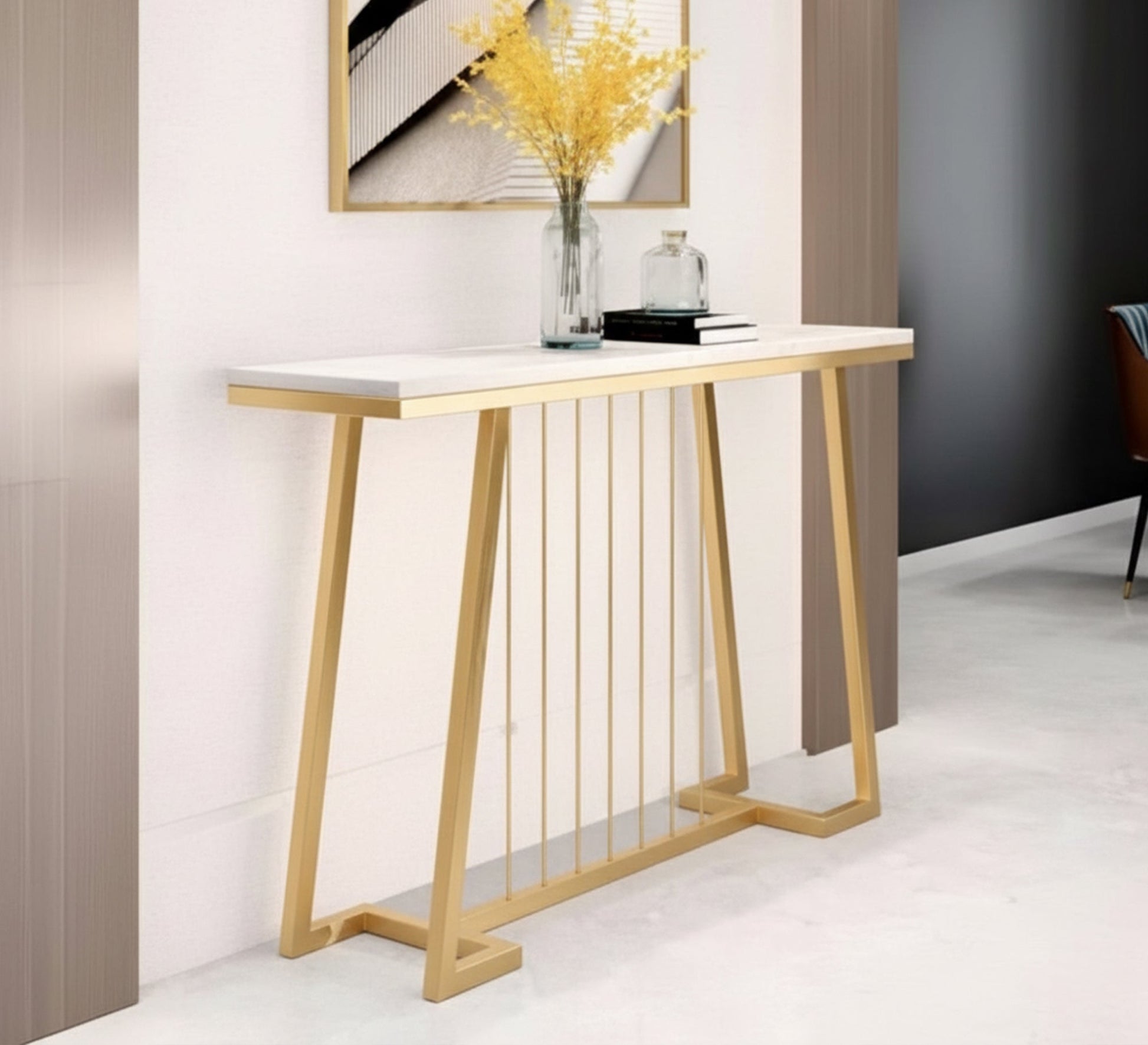 A console combining the elegance of marble with the radiance of gold - Vitrine Furniture - Furniture