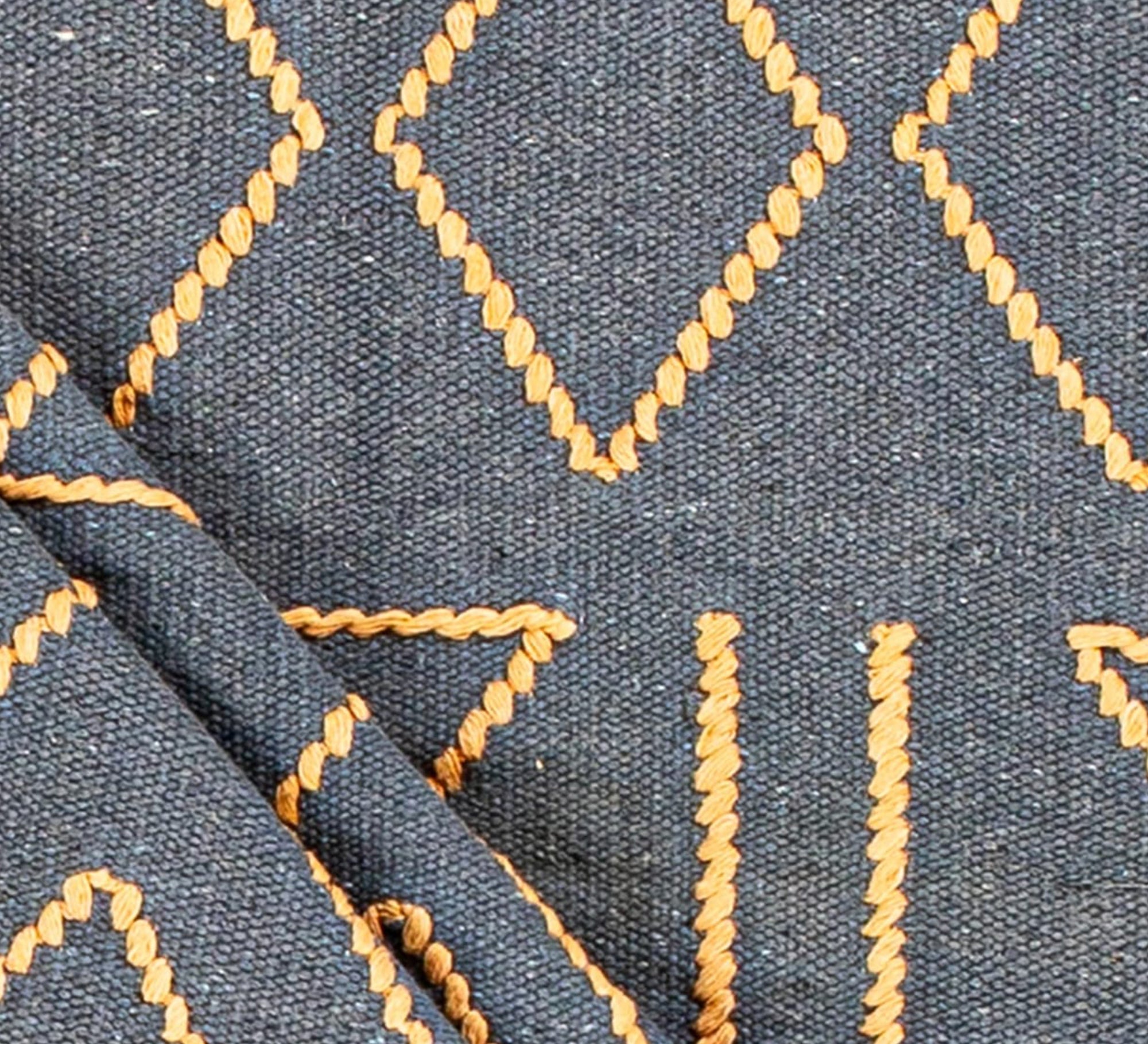 A contrasting gray boho rug with intricate geometric patterns - Vitrine Furniture - Accessories