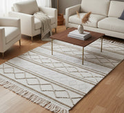 A cotton rug with a light and elegant diamond design - Vitrine Furniture - Accessories