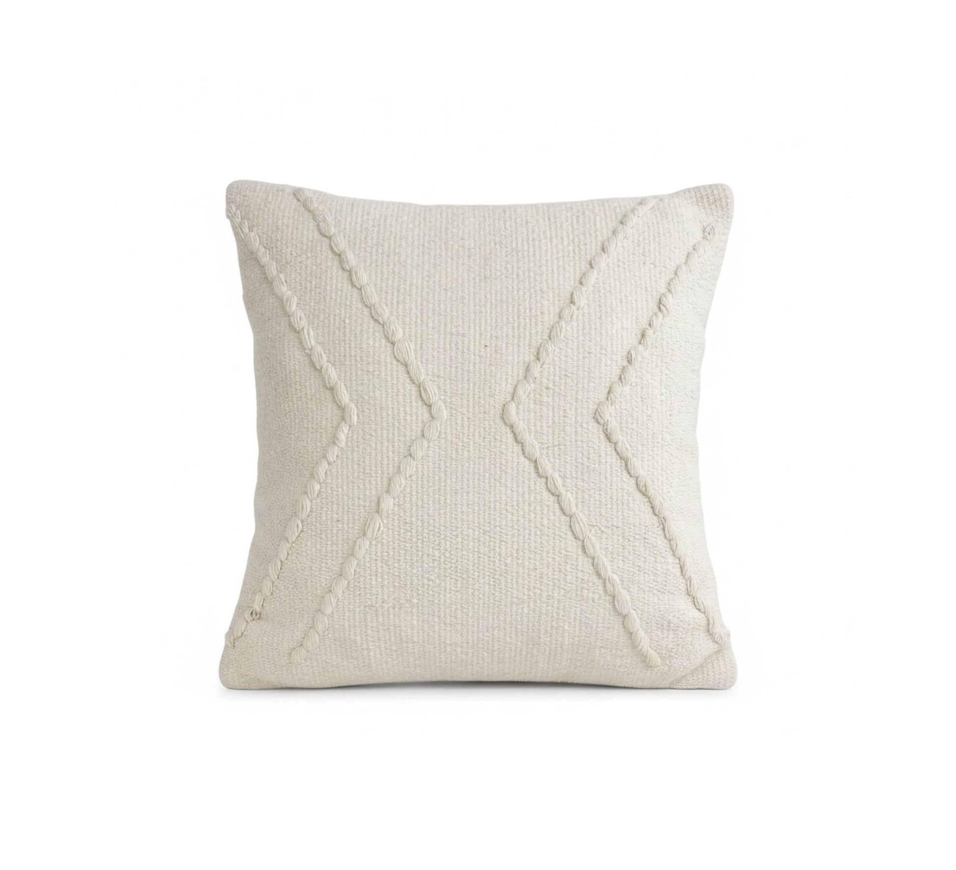 A cushion rich in braided fabric - Vitrine Furniture - Accessories