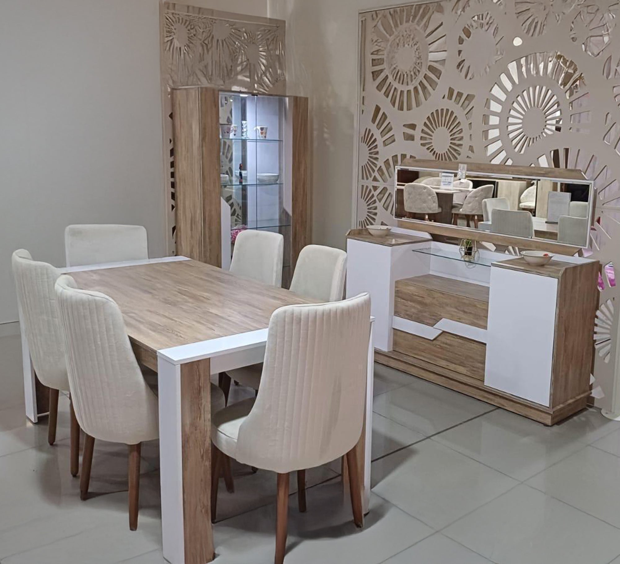 A dining room in white with touches of beige wood. - Vitrine Furniture - Furniture