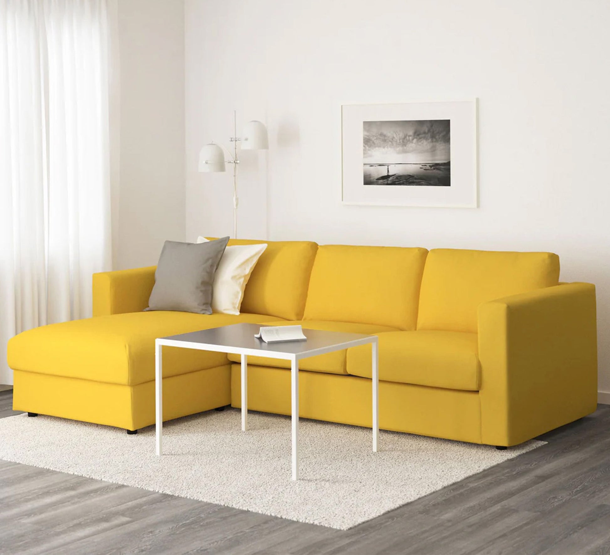 A distinctive golden yellow corner - Vitrine Furniture - Furniture