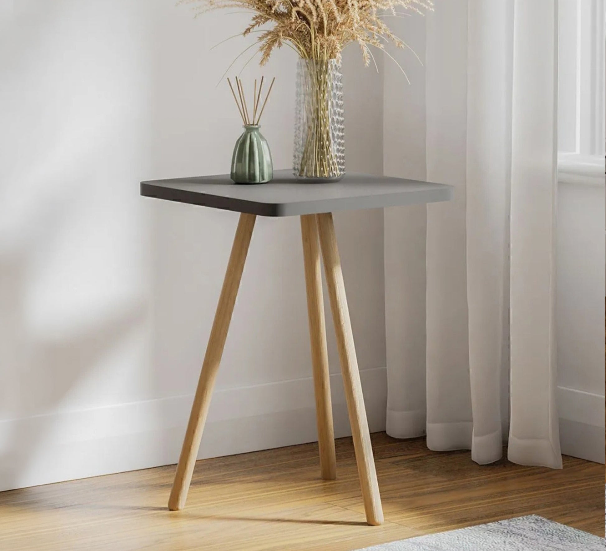 A distinctive square side table with a beautiful design - Vitrine Furniture - Side Tables