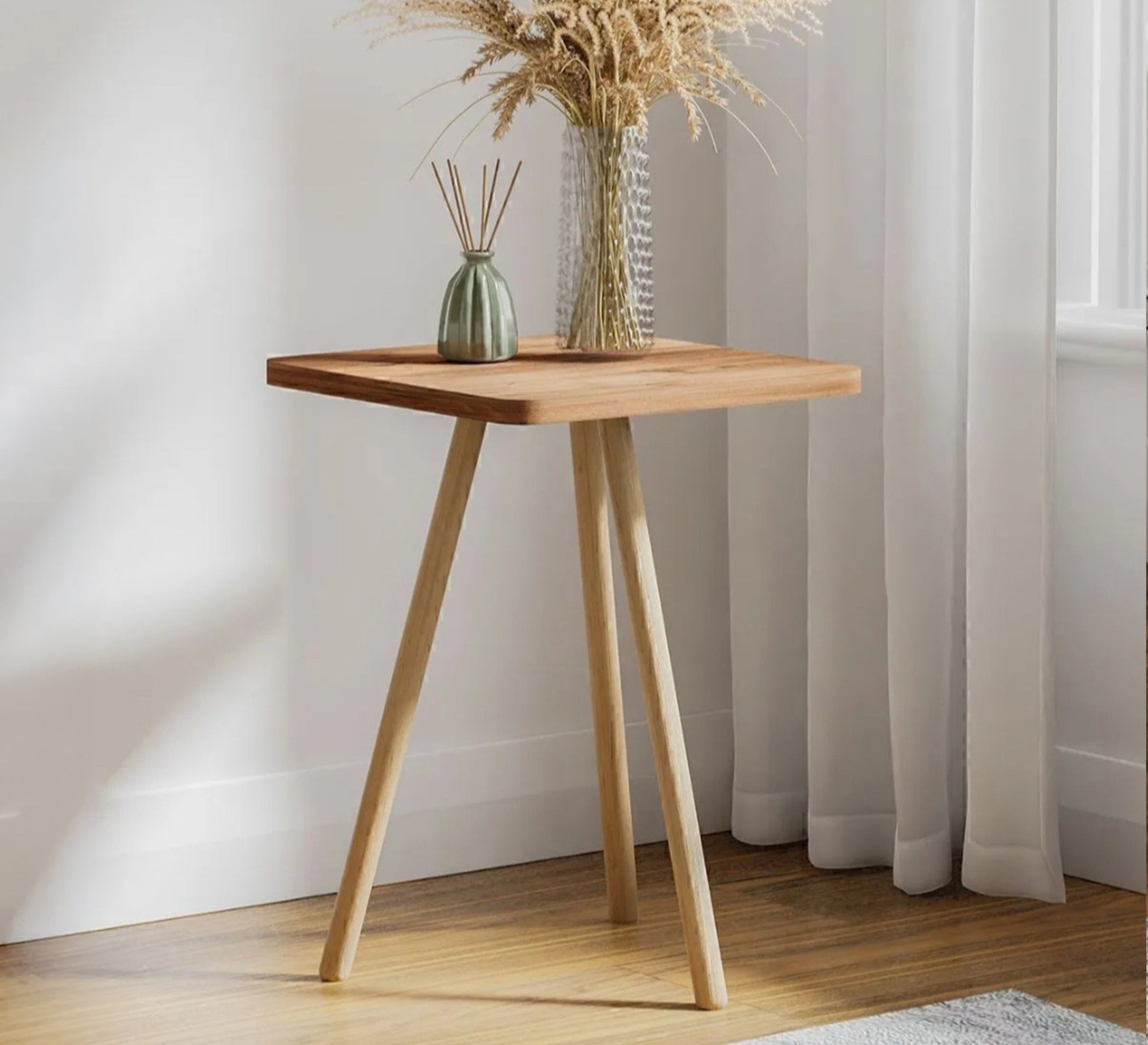 A distinctive square side table with a beautiful design - Vitrine Furniture - Side Tables