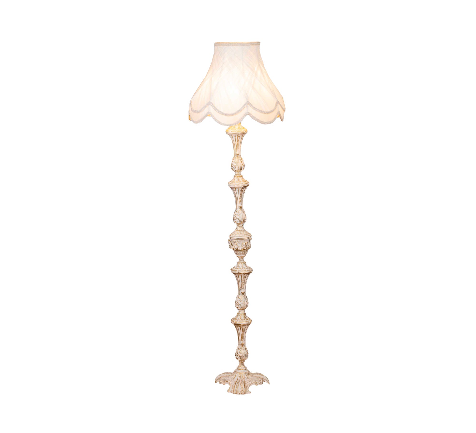 A floor lamp that reflects your refined taste - Vitrine Furniture - Lighting