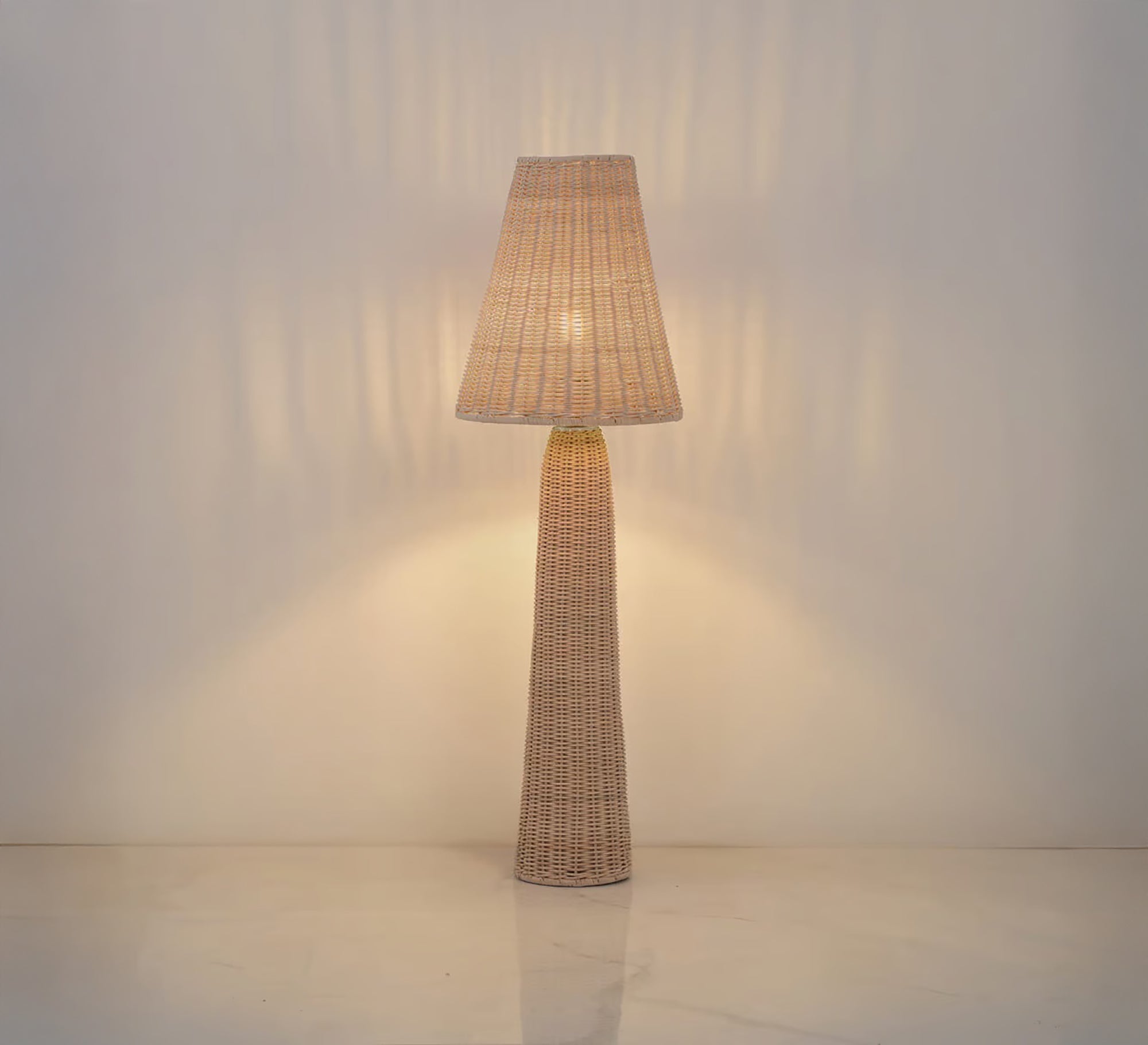 A floor lamp that suits any decor - Vitrine Furniture - Floor lamps