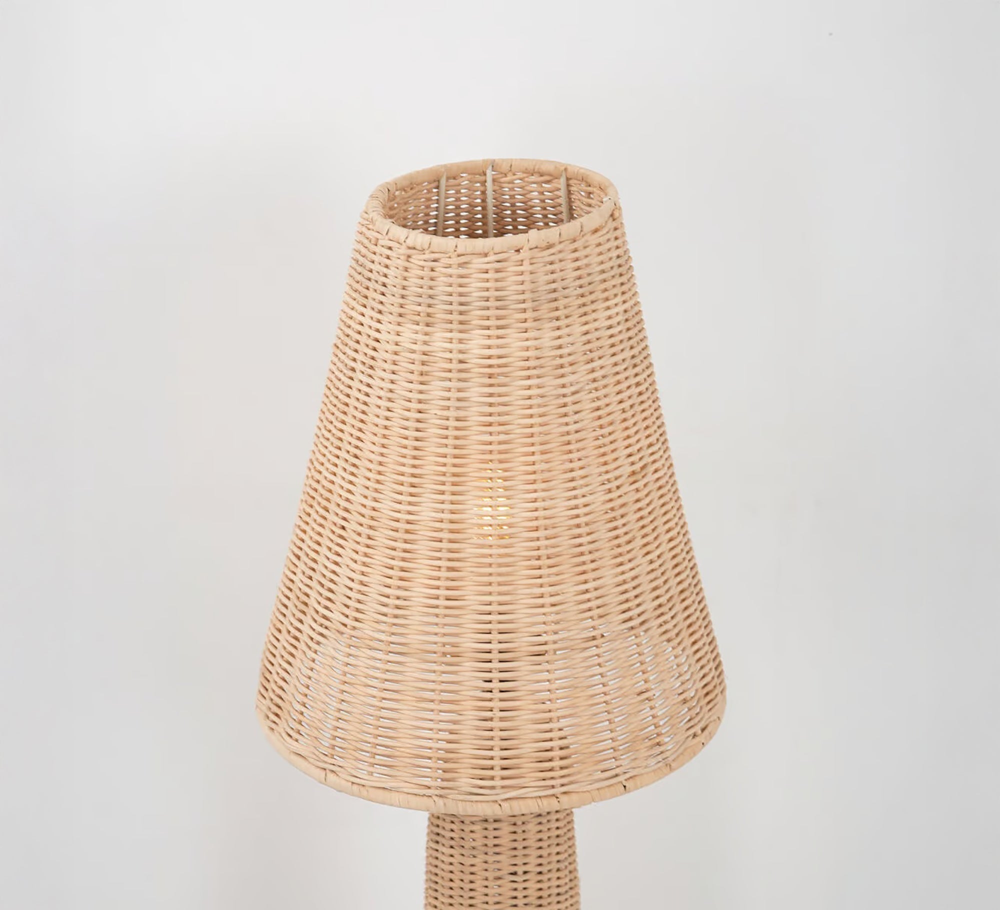 A floor lamp that suits any decor - Vitrine Furniture - Floor lamps