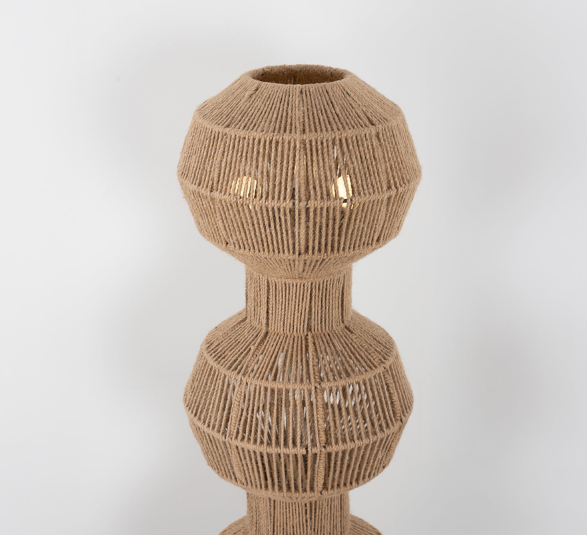 A floor lamp that transforms your home into a work of art - Vitrine Furniture - Floor lamps