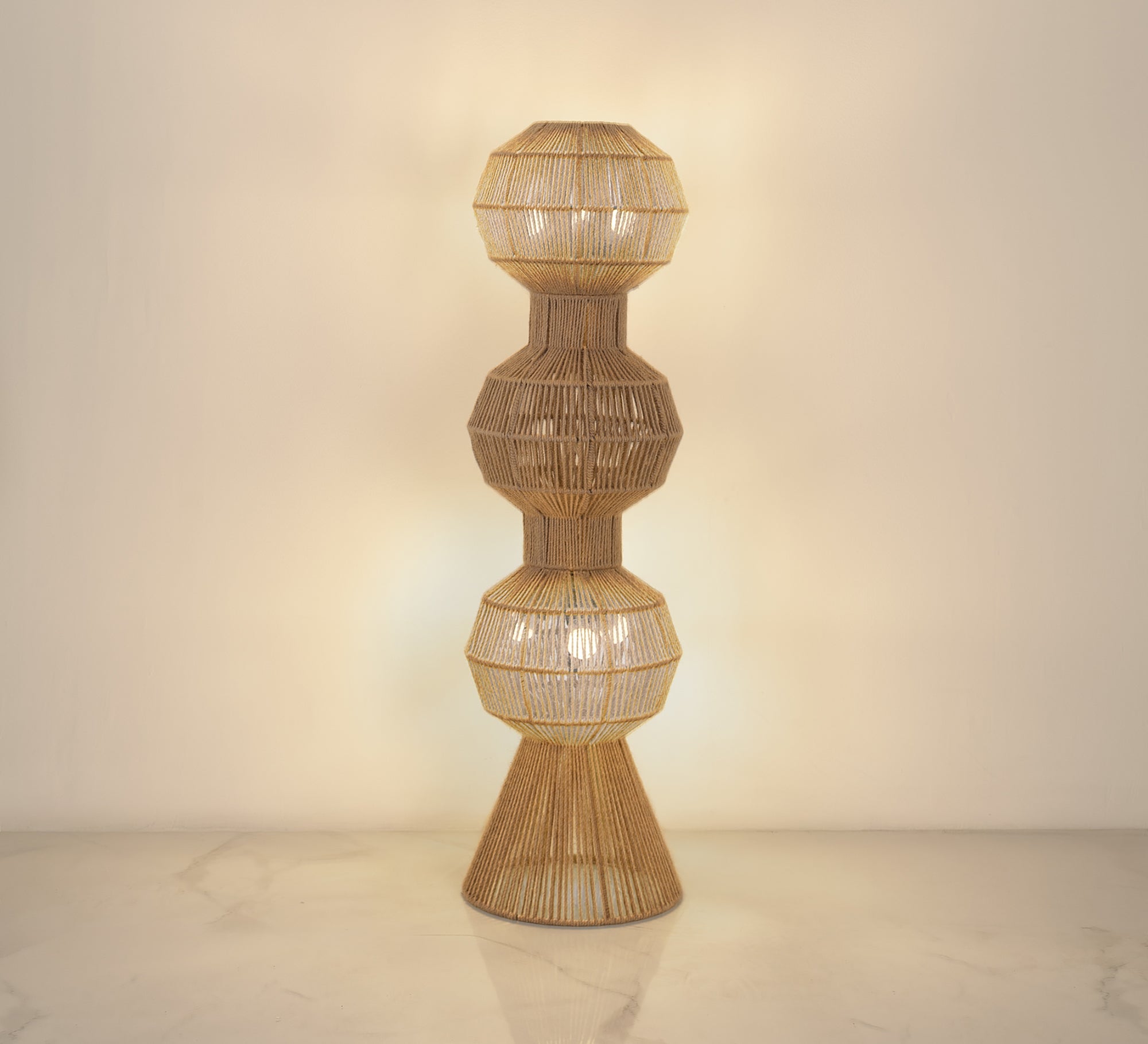 A floor lamp that transforms your home into a work of art - Vitrine Furniture - Floor lamps