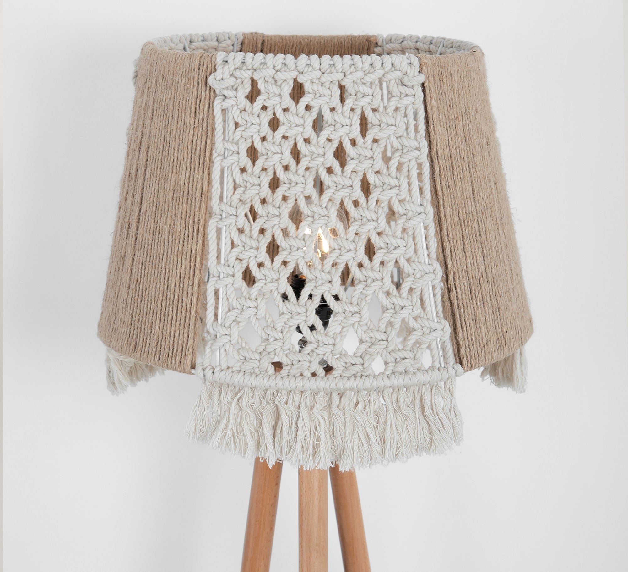 A lampshade for a home brimming with warmth - Vitrine Furniture - Floor lamps