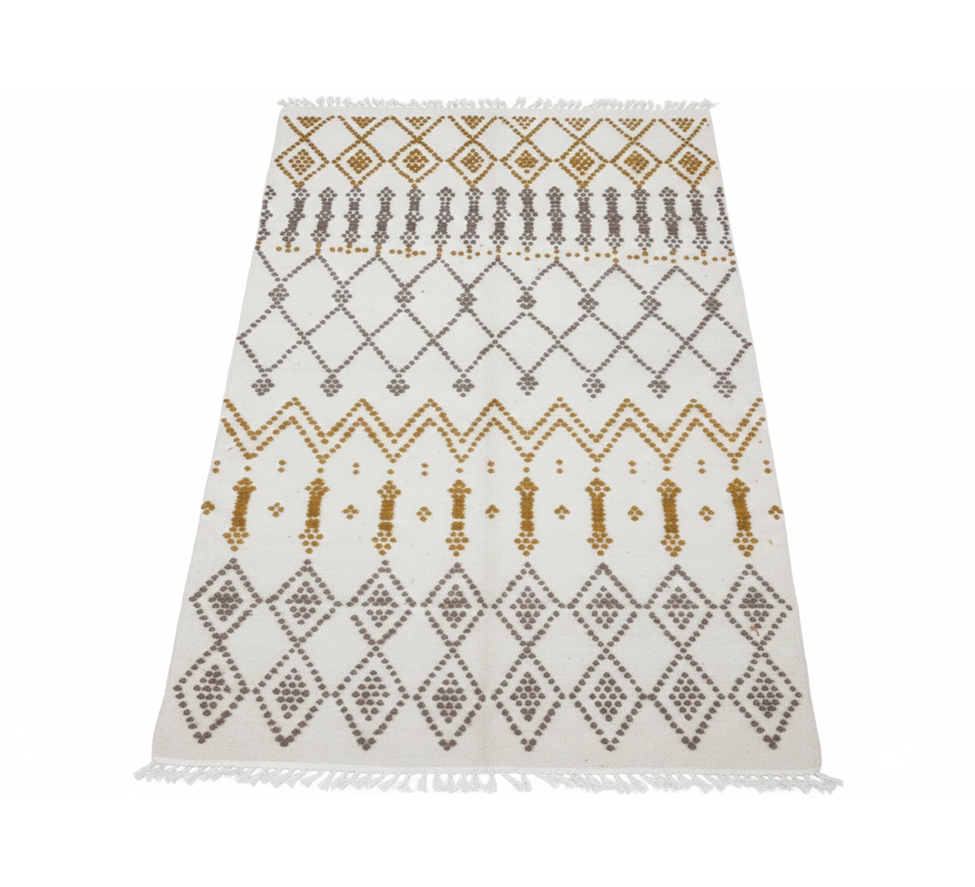 A light beige rug with a wide and repeated diamond pattern - Vitrine Furniture - Accessories