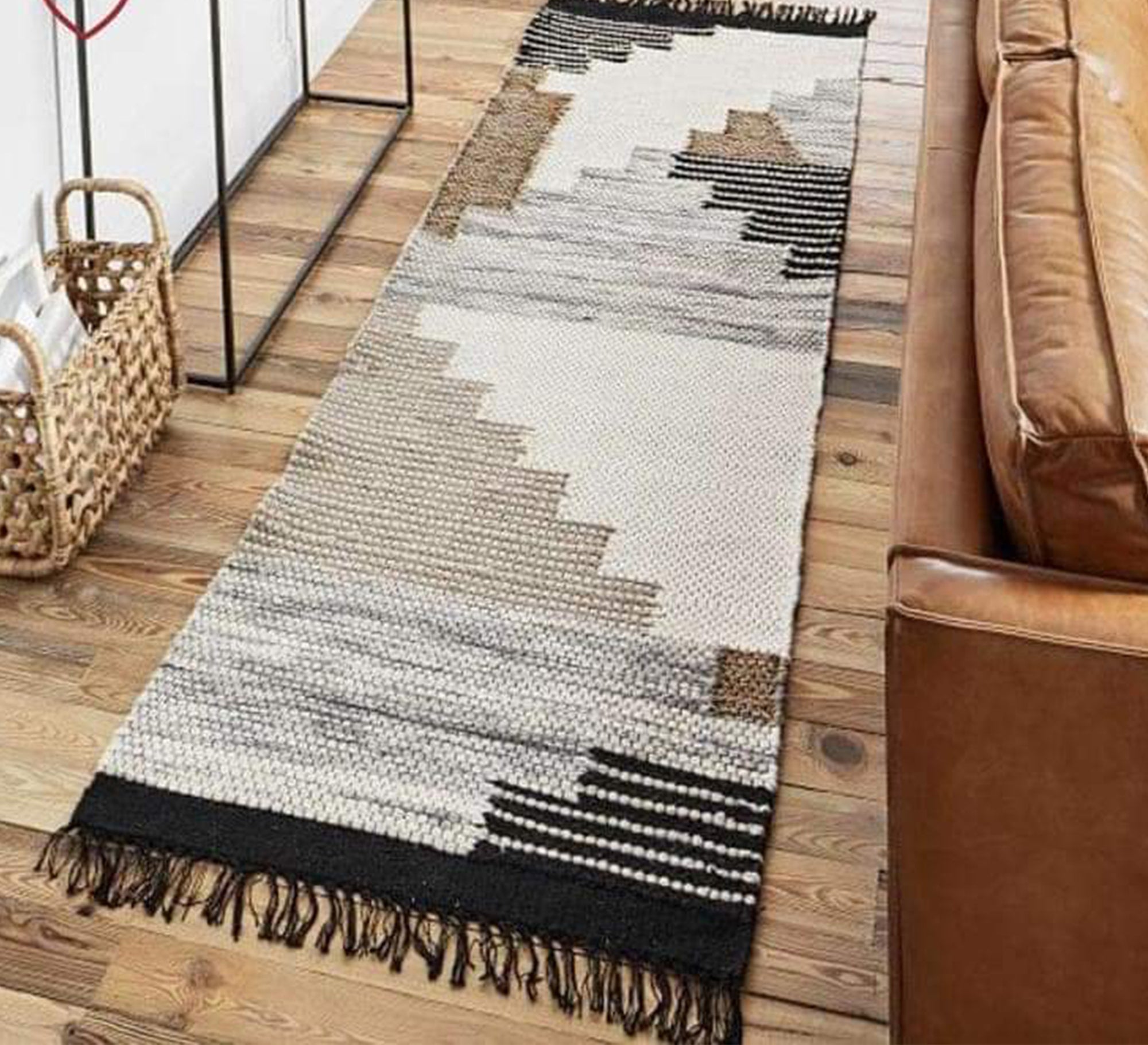 A long multi - colored runner - Vitrine Furniture - Accessories