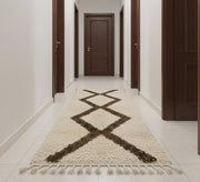 A long thick pile rug - Vitrine Furniture - Accessories