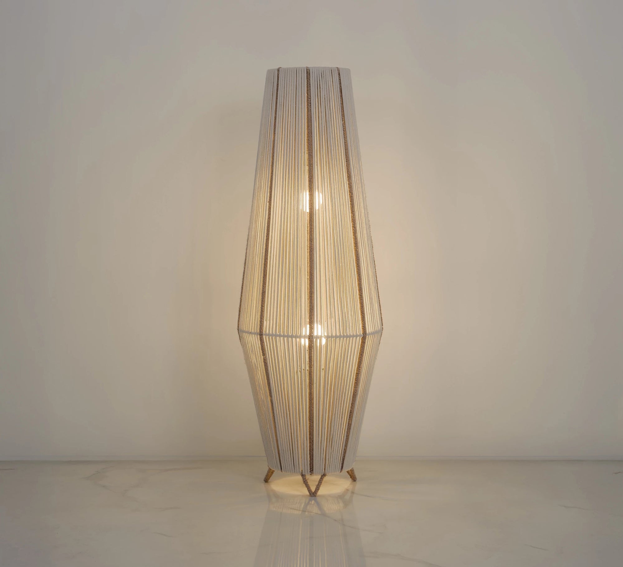 A macrame floor lamp for a warm, bohemian look - Vitrine Furniture - Floor lamps