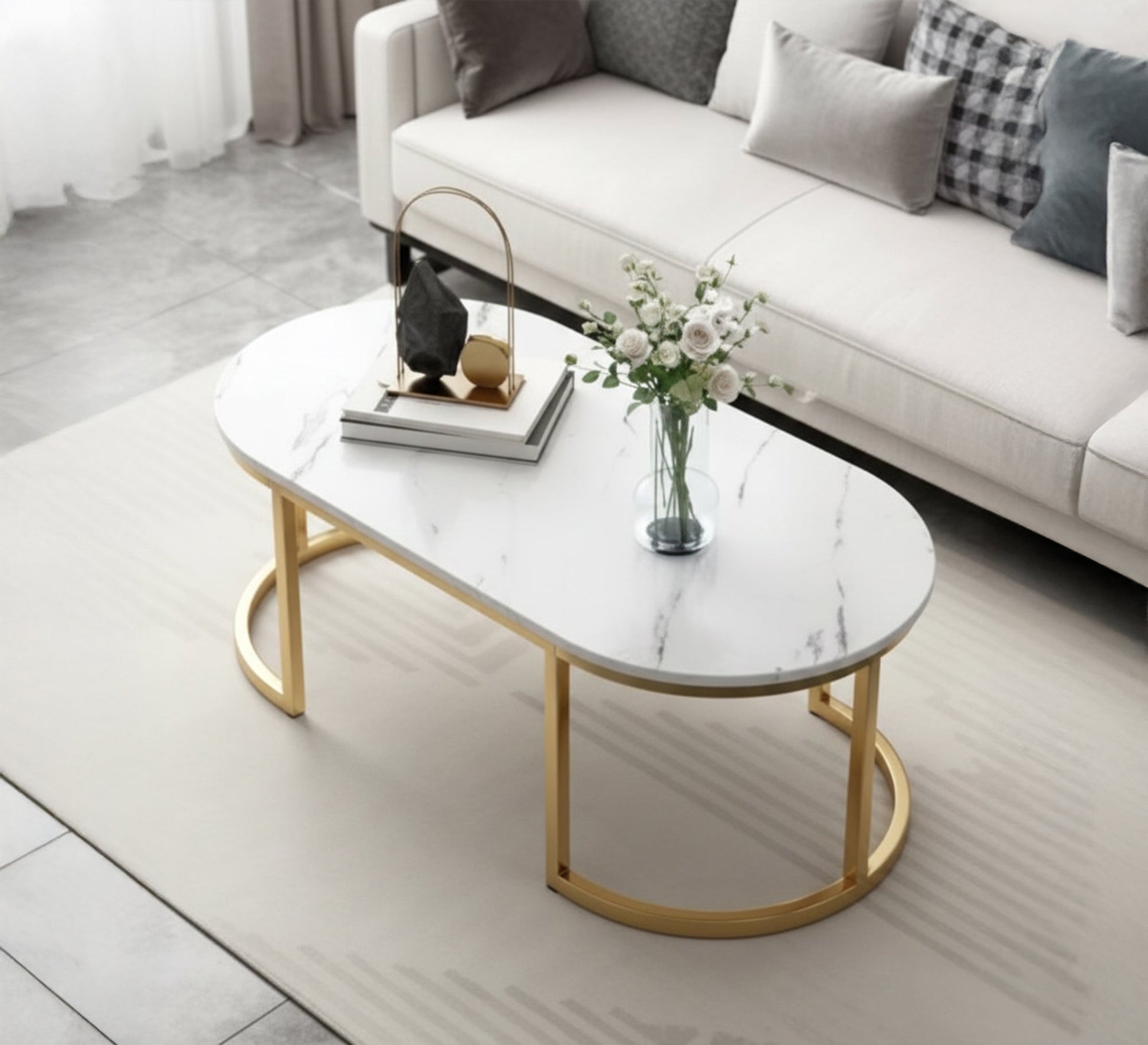 A marble table with an oval gold base - Vitrine Furniture - Furniture