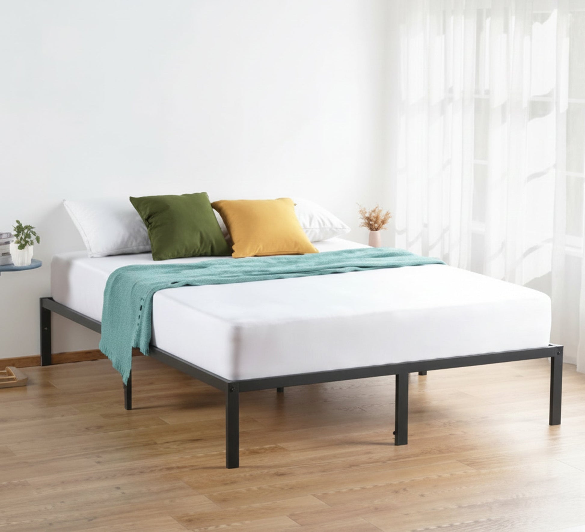 A metal bed with a simple and modern design - Vitrine Furniture - Furniture