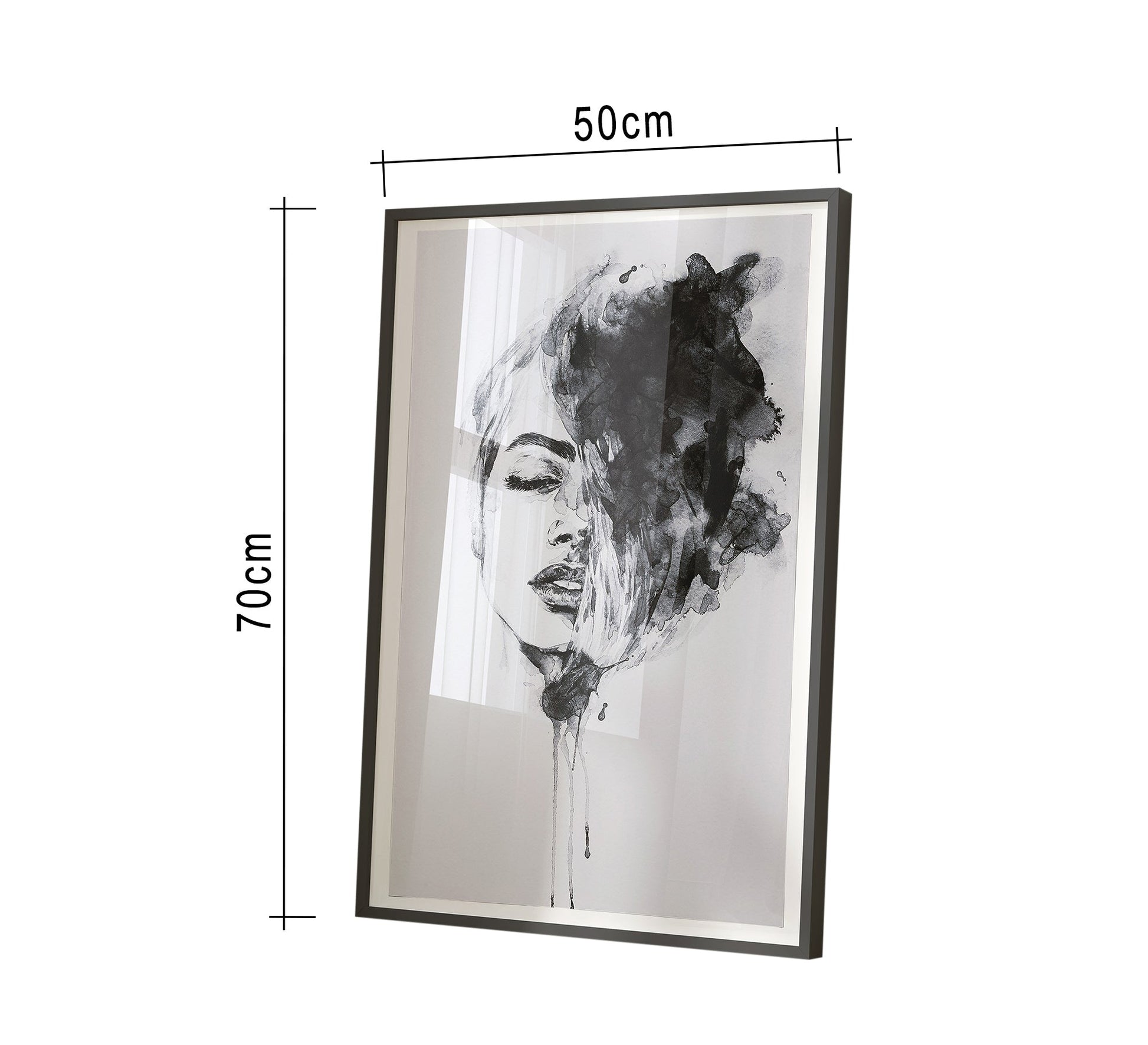 A painting of a girl's face - Vitrine Furniture - Décor