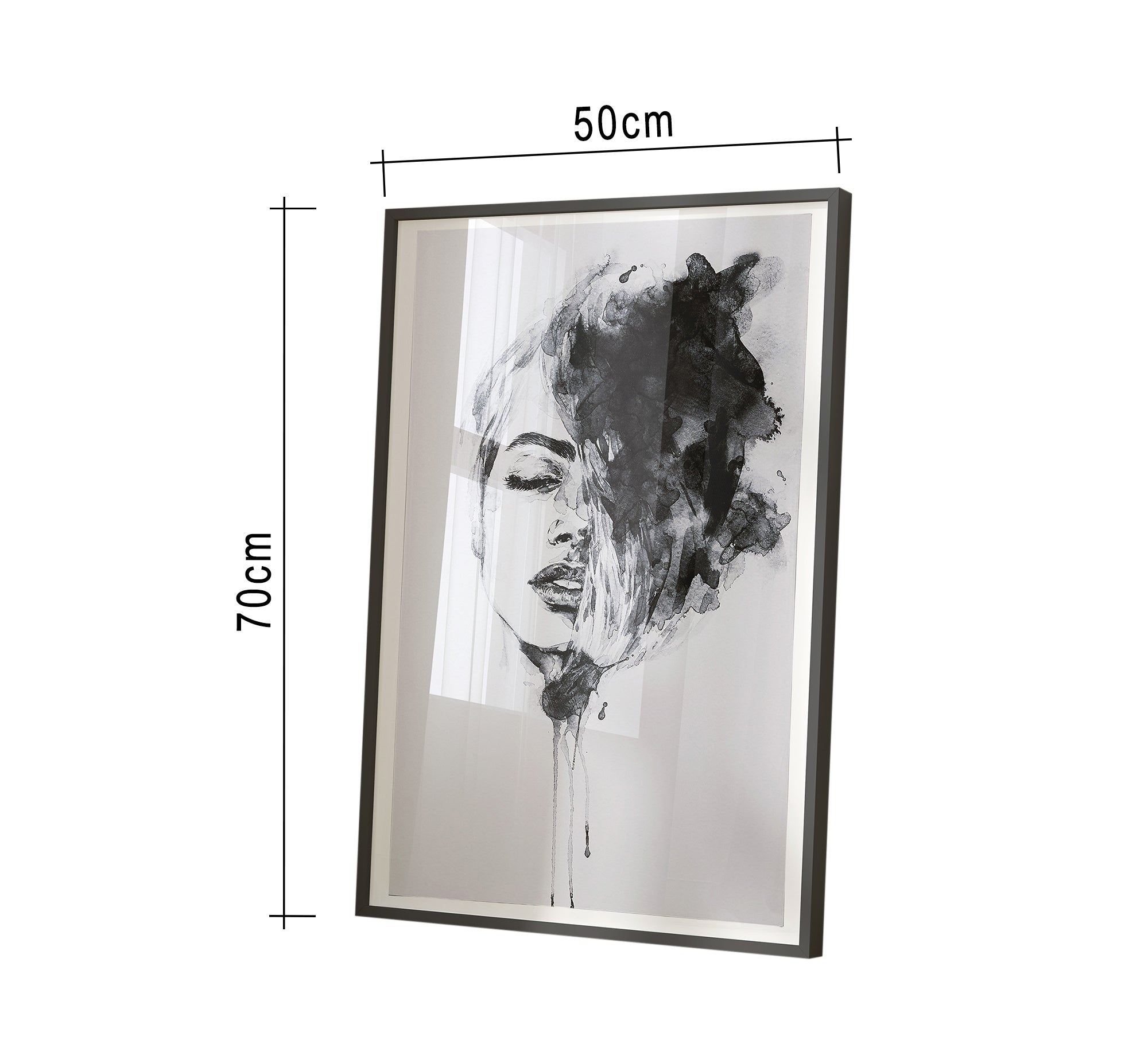 A painting of a girl's face - Vitrine Furniture - Décor