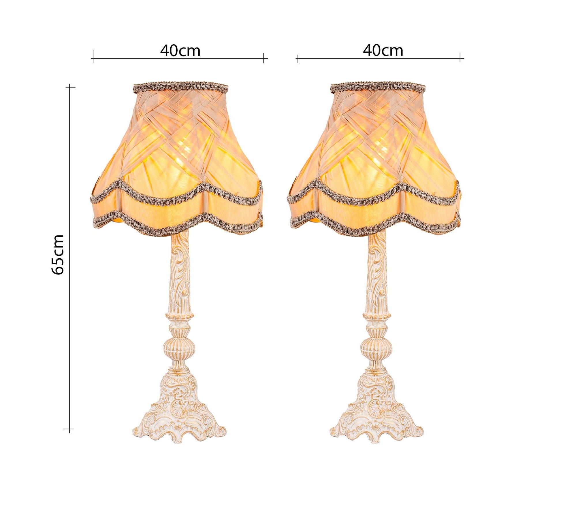 A pair of classic decorative lamps - Vitrine Furniture - Lighting