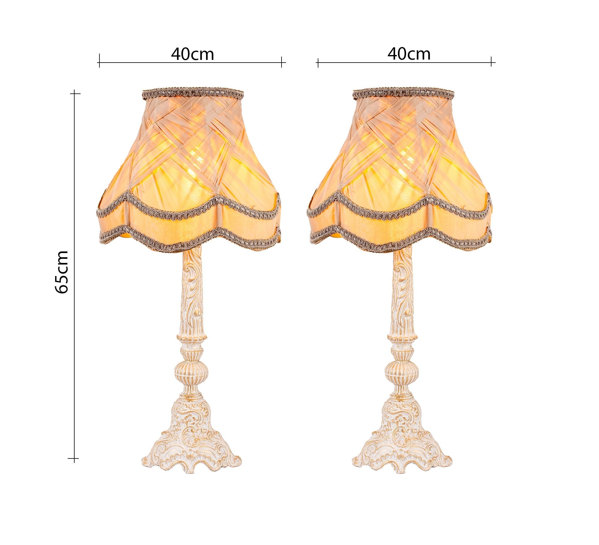 A pair of classic decorative lamps - Vitrine Furniture - Lighting