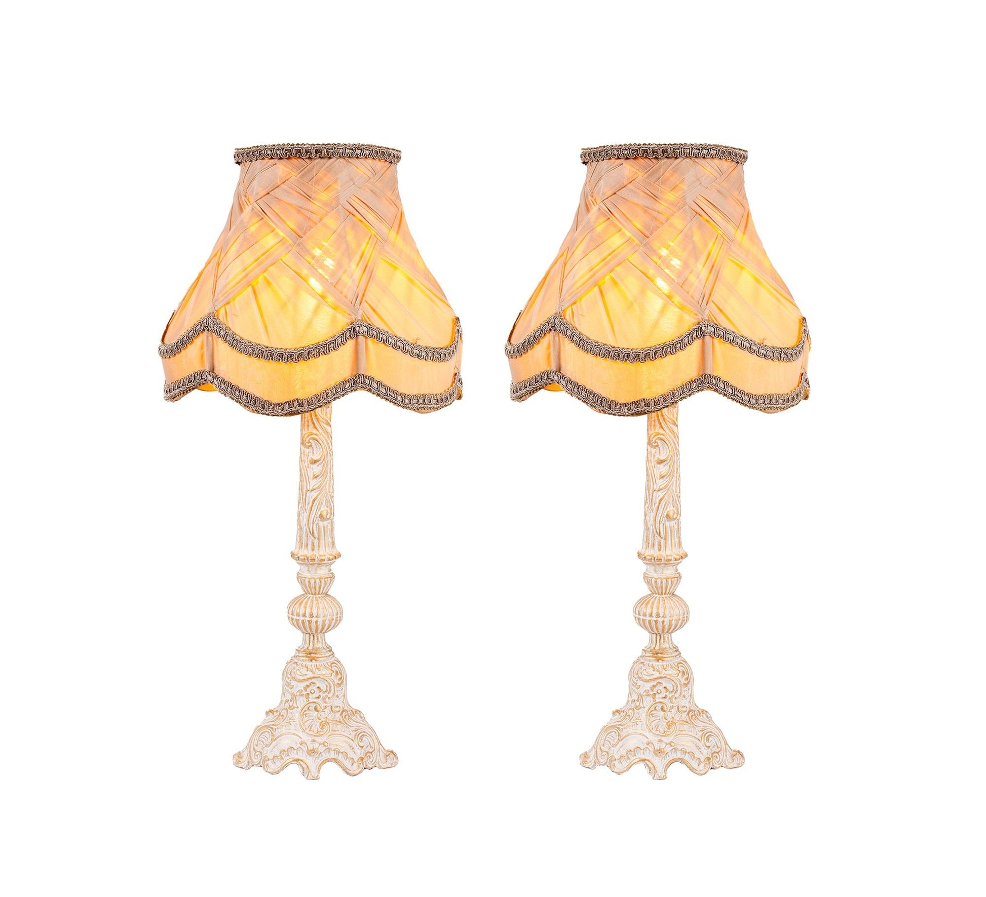 A pair of classic decorative lamps - Vitrine Furniture - Lighting
