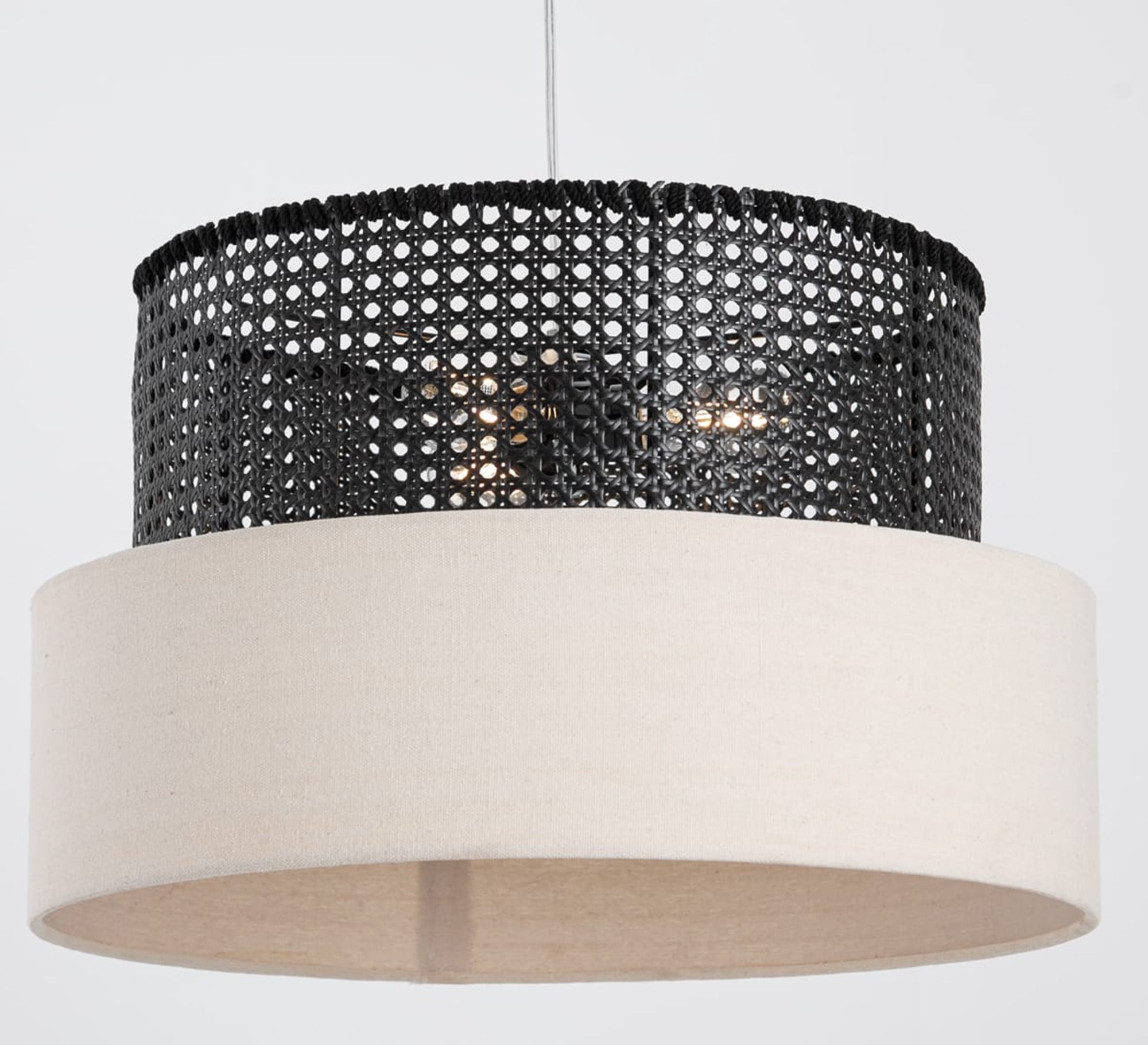 A pendant ceiling lamp with a modern design. - Vitrine Furniture - Lighting