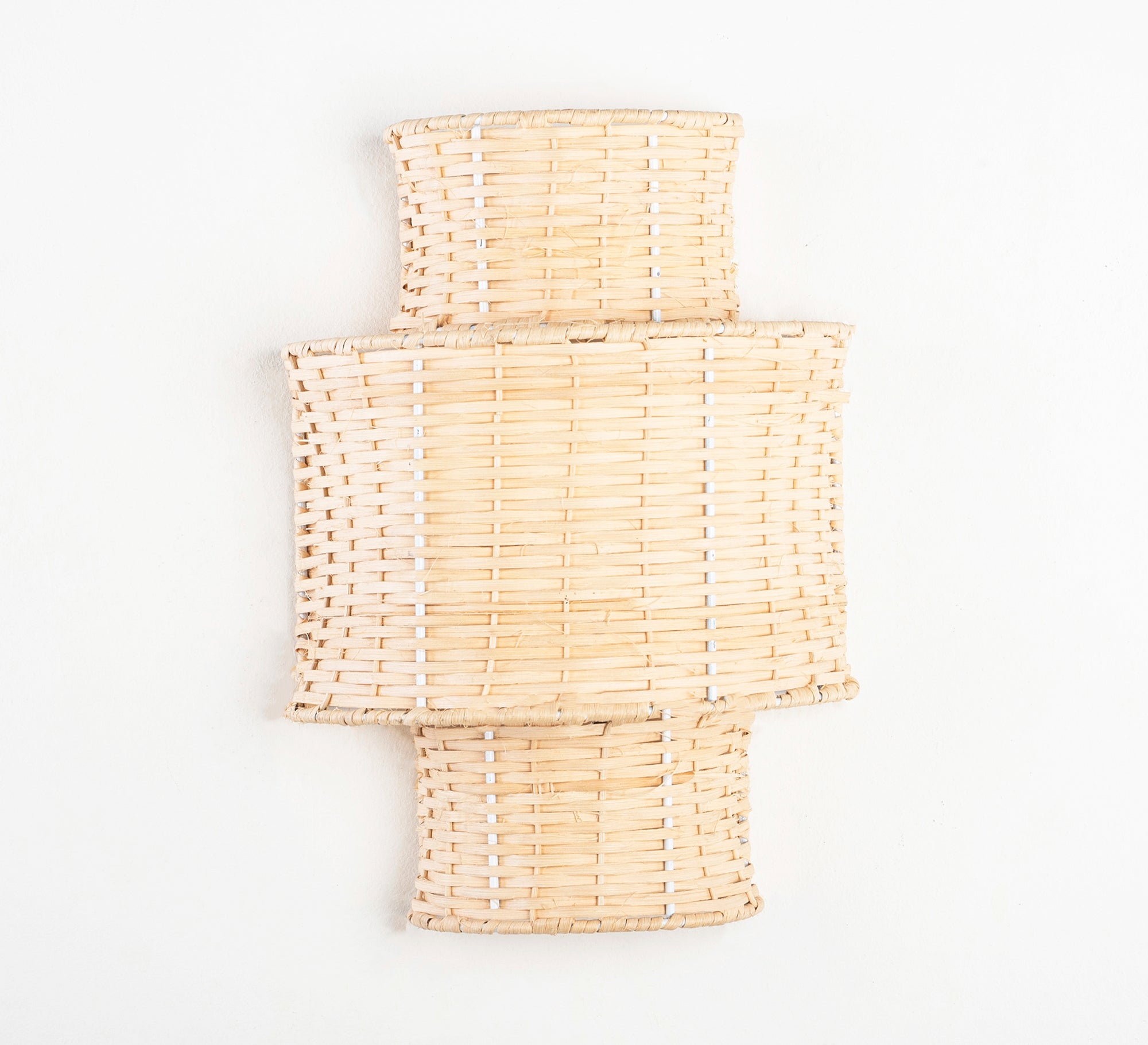 A rectangular wall lamp with a central section extending to the sides. - Vitrine Furniture - Lighting