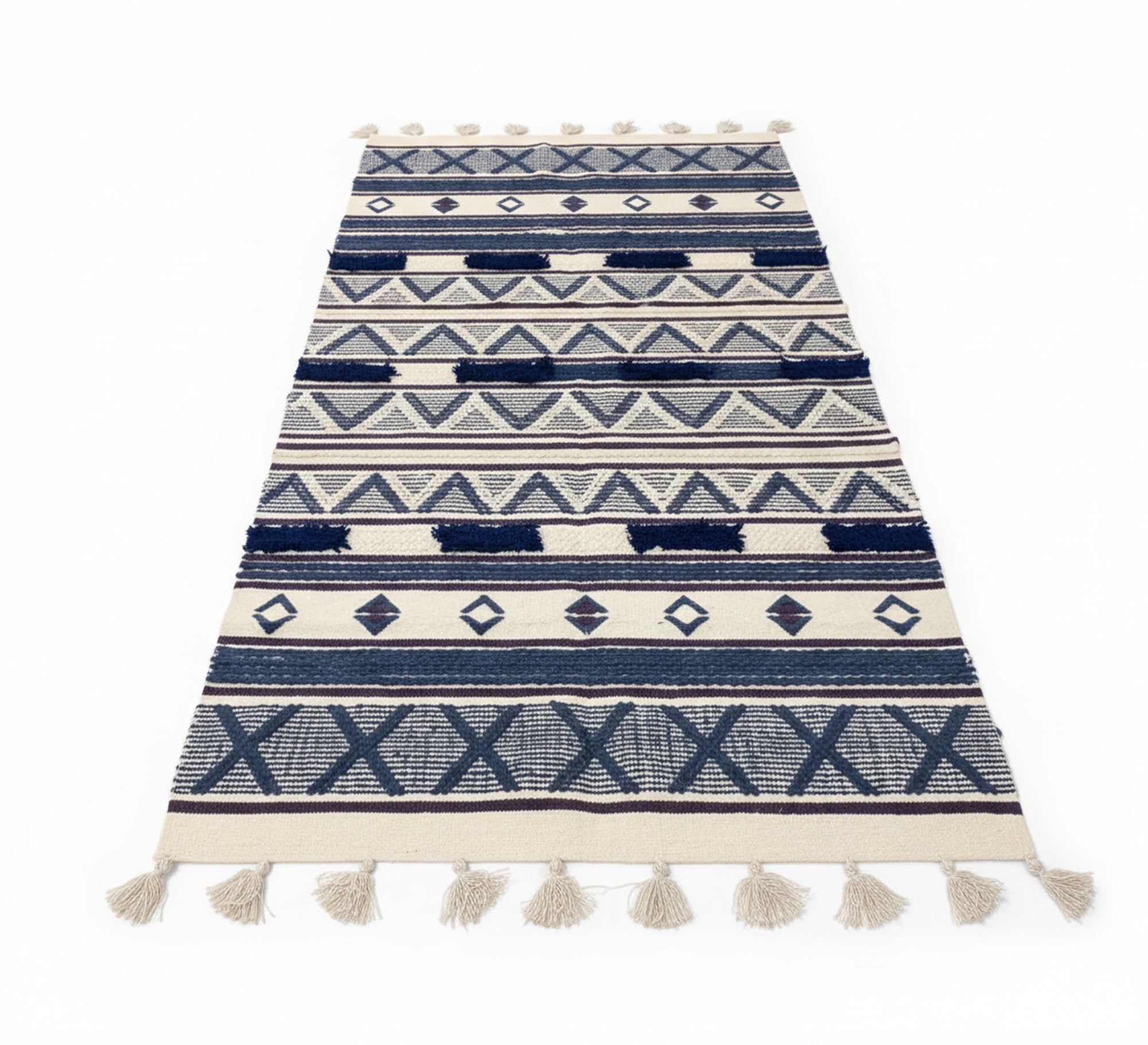 A rug embroidered with geometric patterns of life - Vitrine Furniture - Accessories