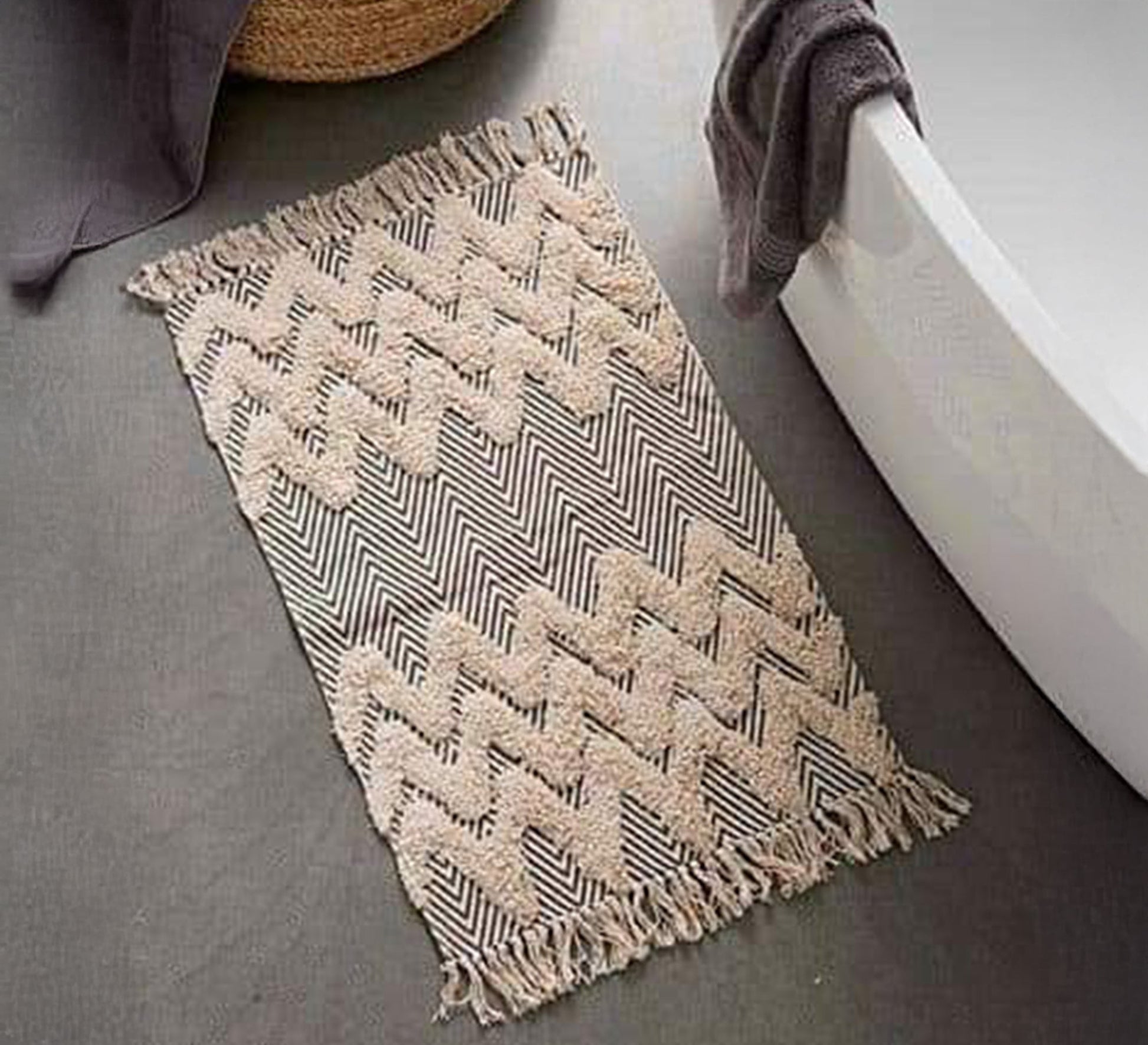A rug that adds distinction to your home. - Vitrine Furniture - Accessories