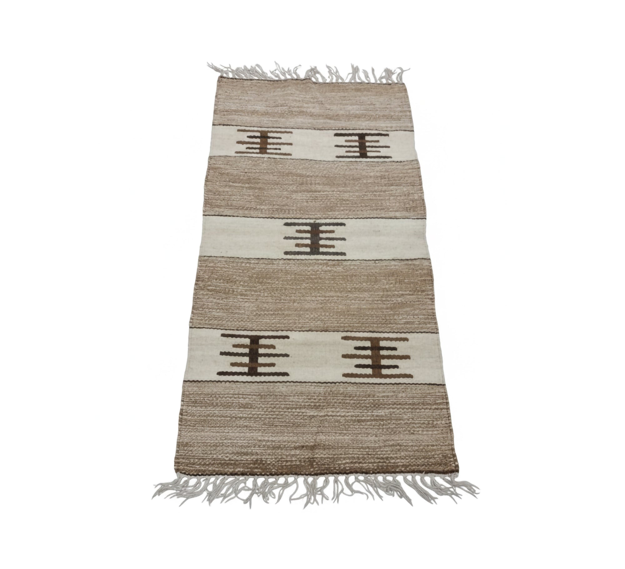 A rug with elegant lines and patterns - Vitrine Furniture - Accessories