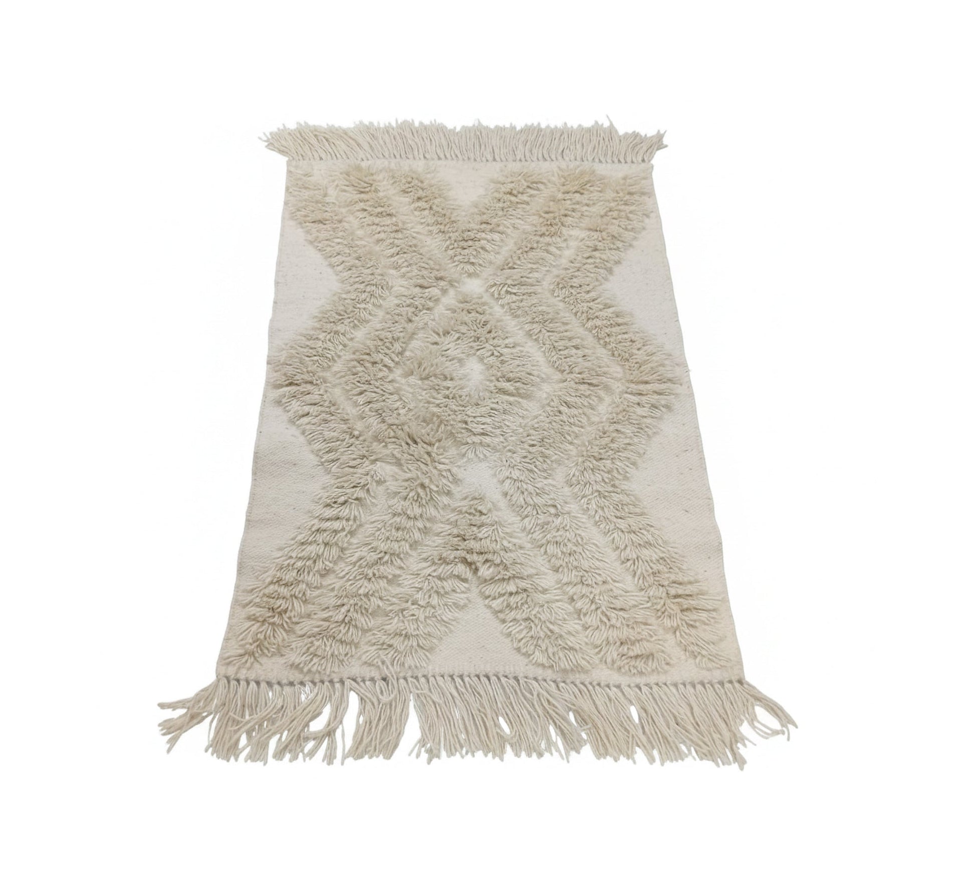 A rug with long fringes - Vitrine Furniture - Accessories