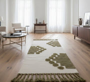 A rug woven with organized horizontal lines - Vitrine Furniture - Accessories