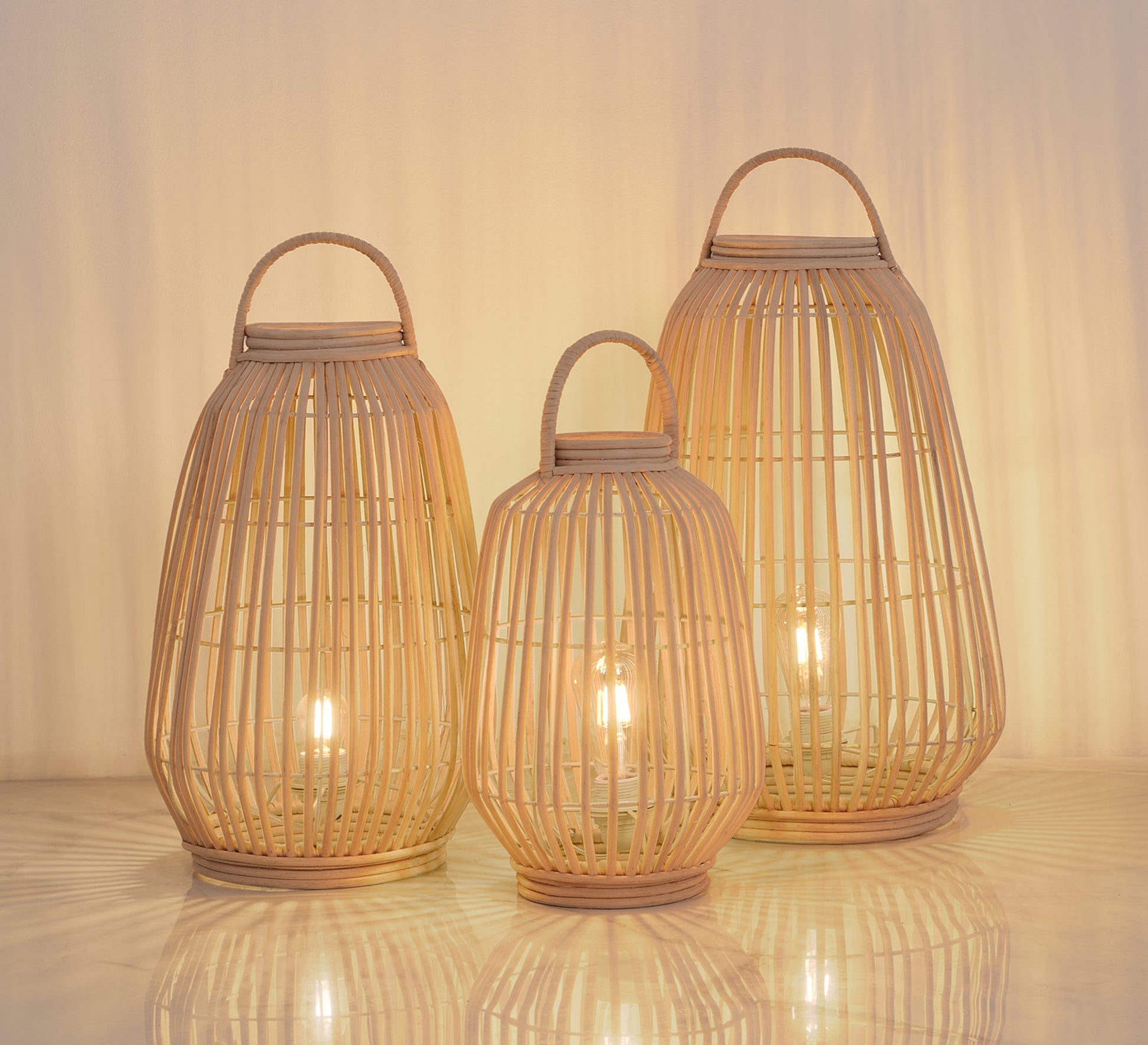 A set of three lanterns for a modern Ramadan atmosphere - Vitrine Furniture - Floor lamps