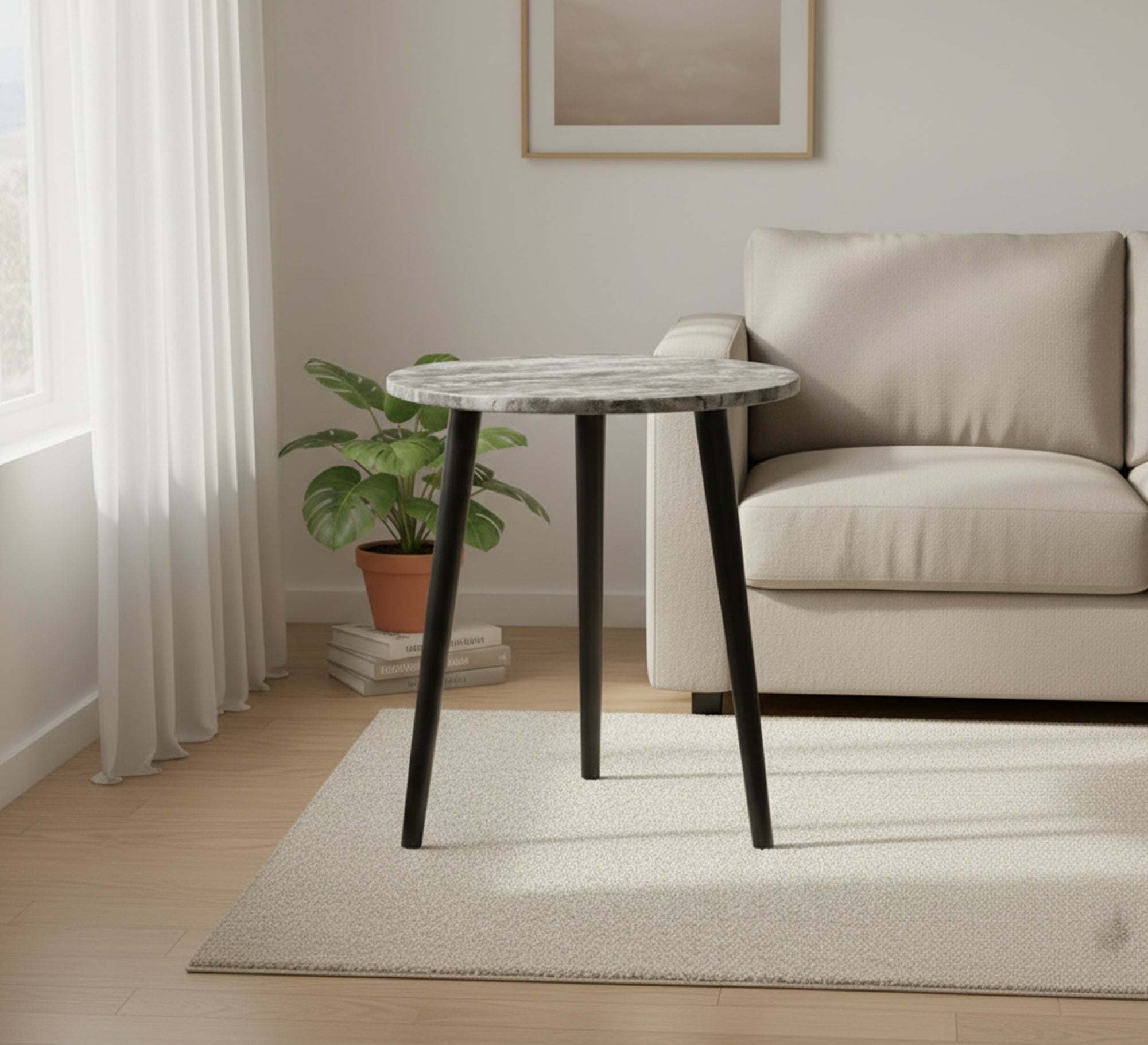 A small round table - Vitrine Furniture - Side Tables
