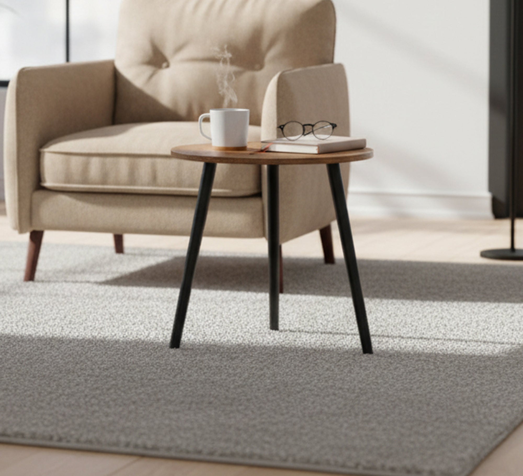 A small round table - Vitrine Furniture - Side Tables