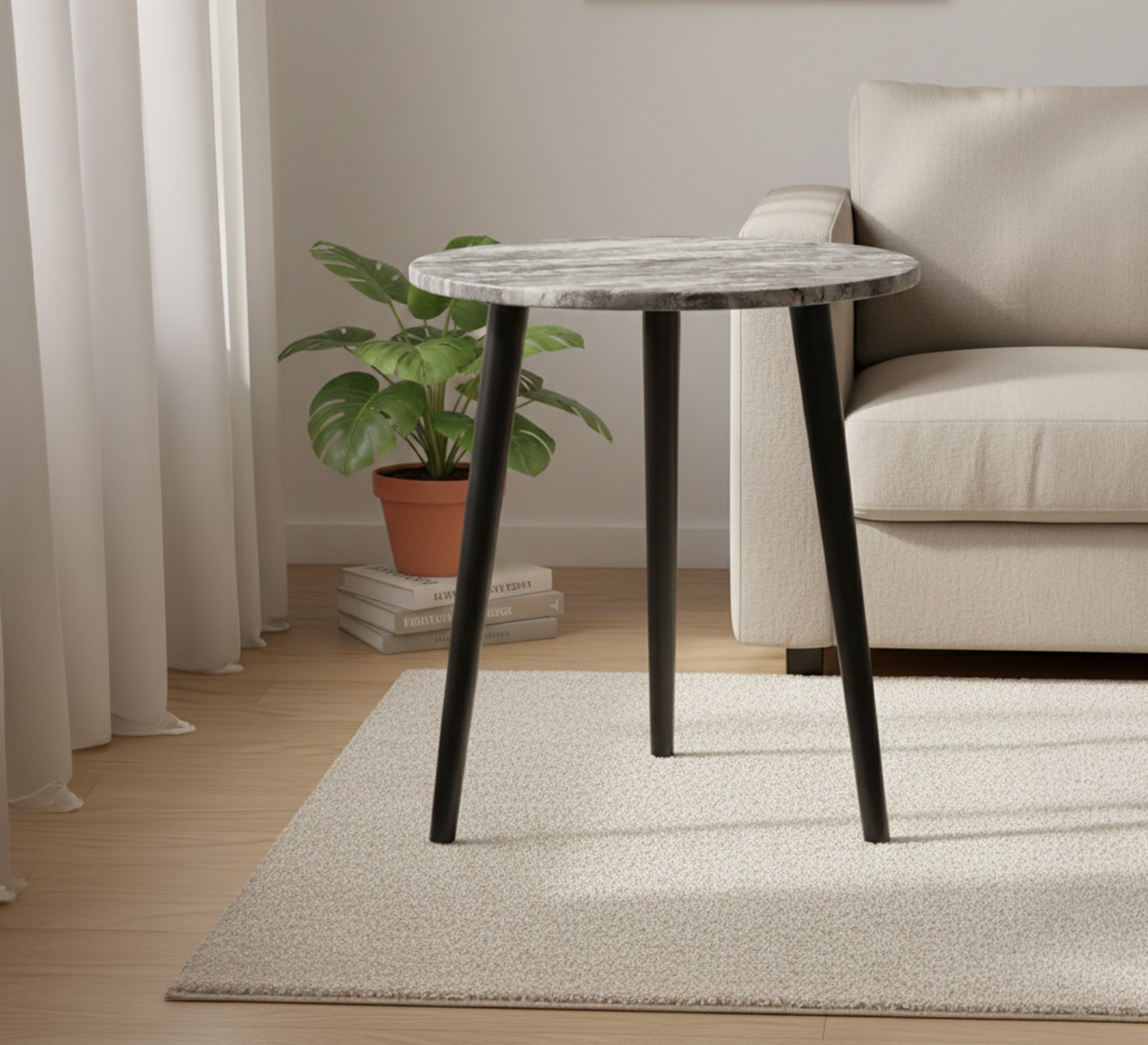 A small round table - Vitrine Furniture - Side Tables