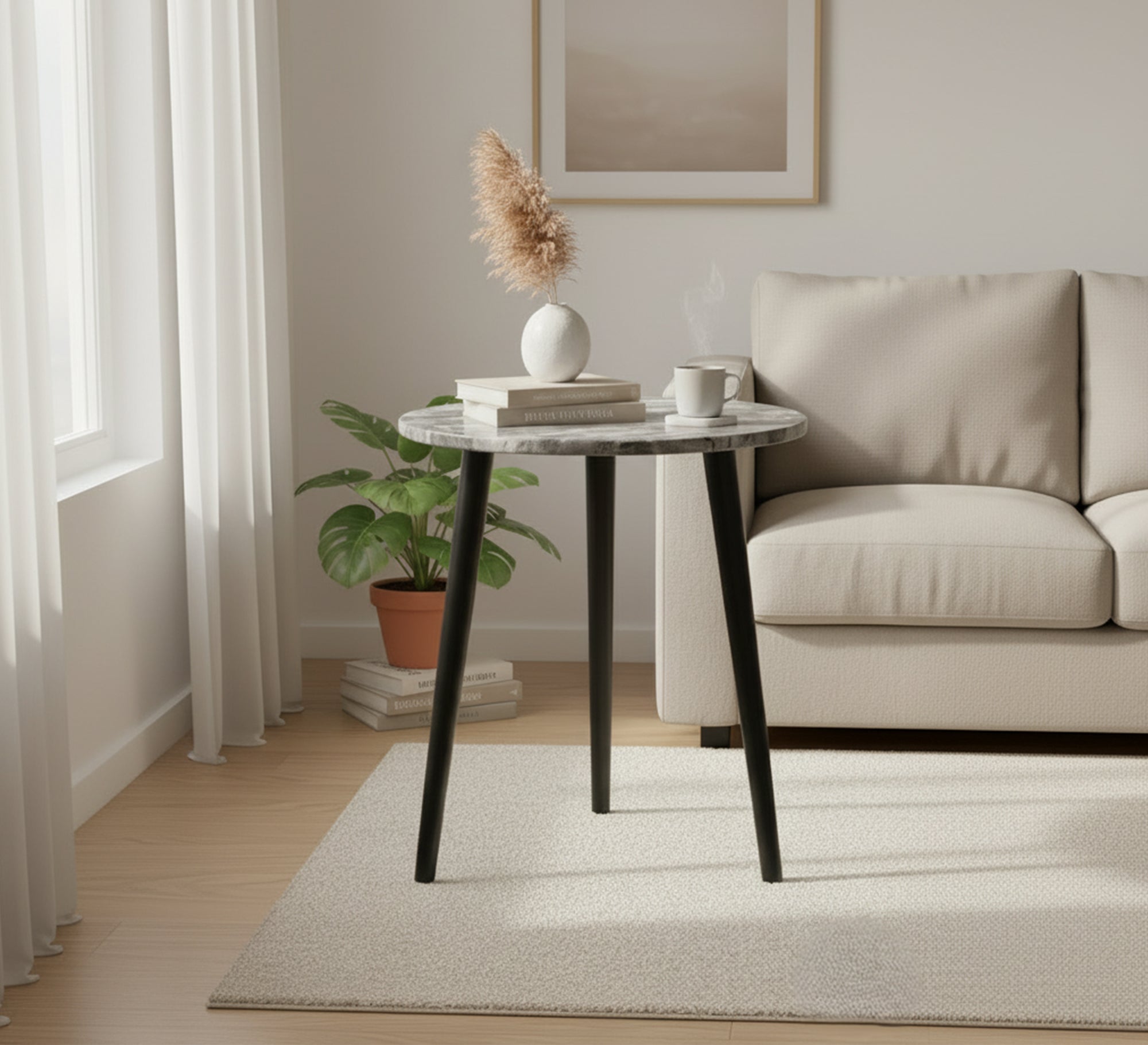 A small round table - Vitrine Furniture - Side Tables