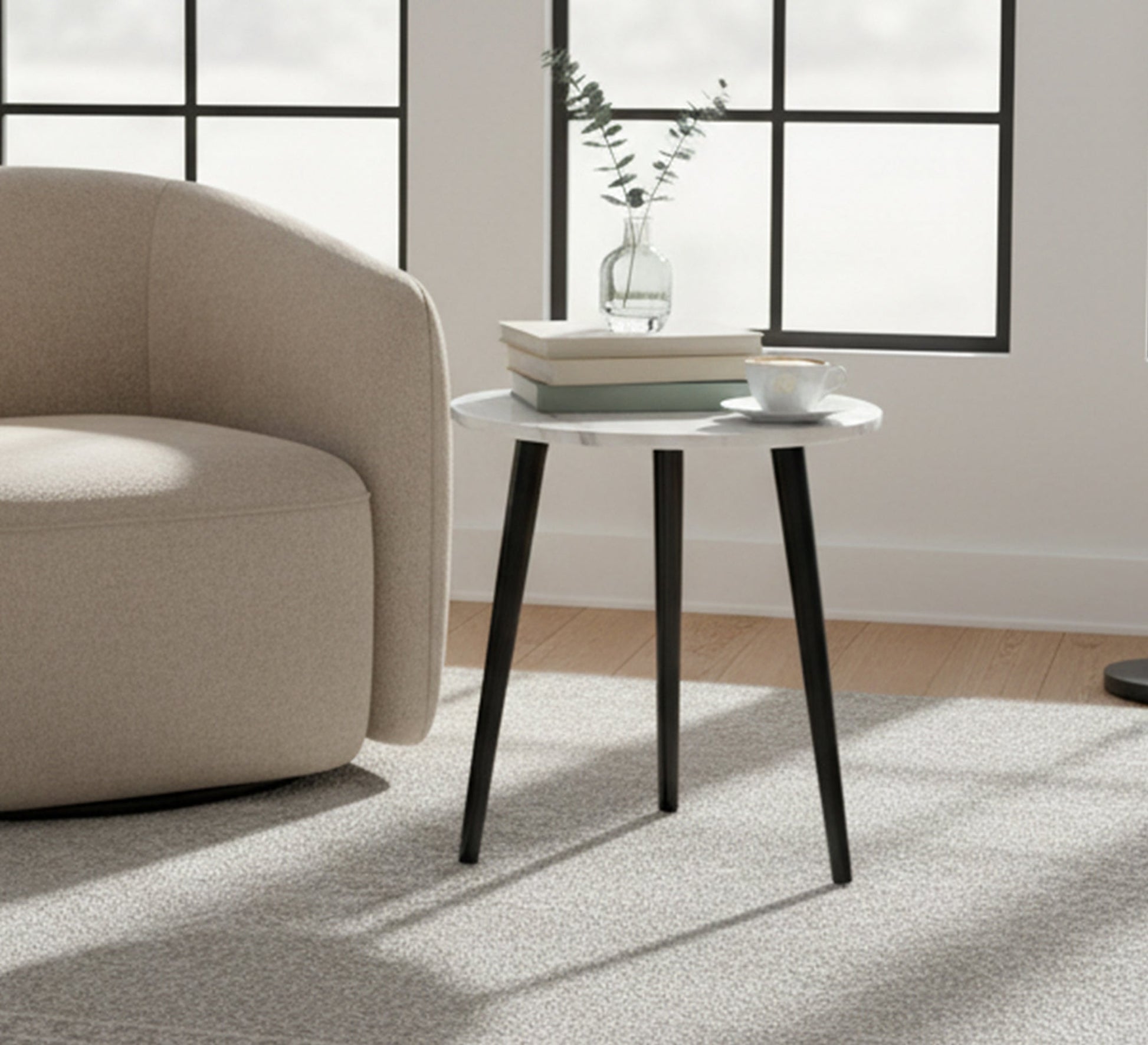 A small round table - Vitrine Furniture - Side Tables