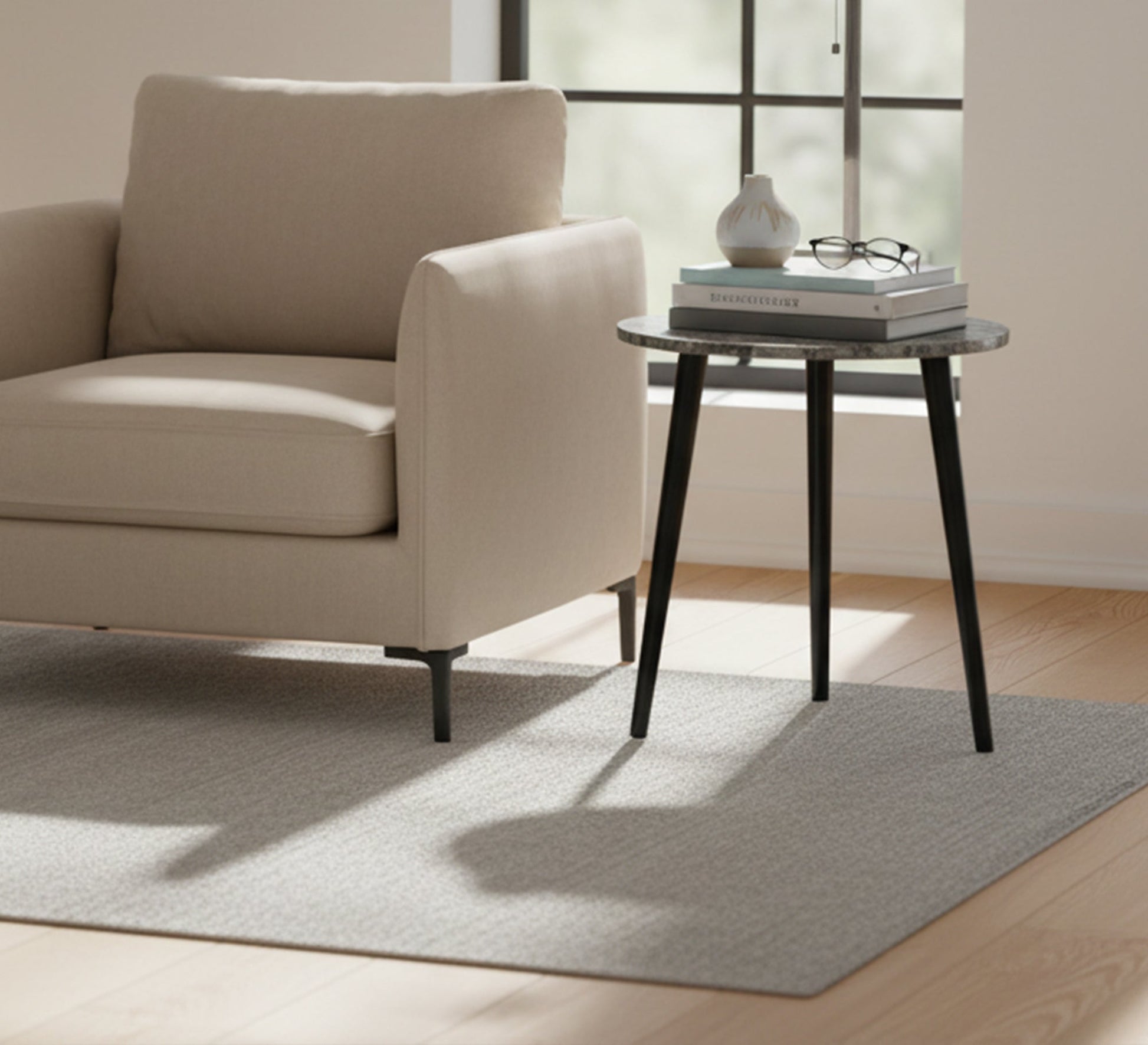 A small round table - Vitrine Furniture - Side Tables