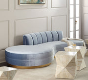 A sofa with elegantly curved exterior lines - Vitrine Furniture - Furniture