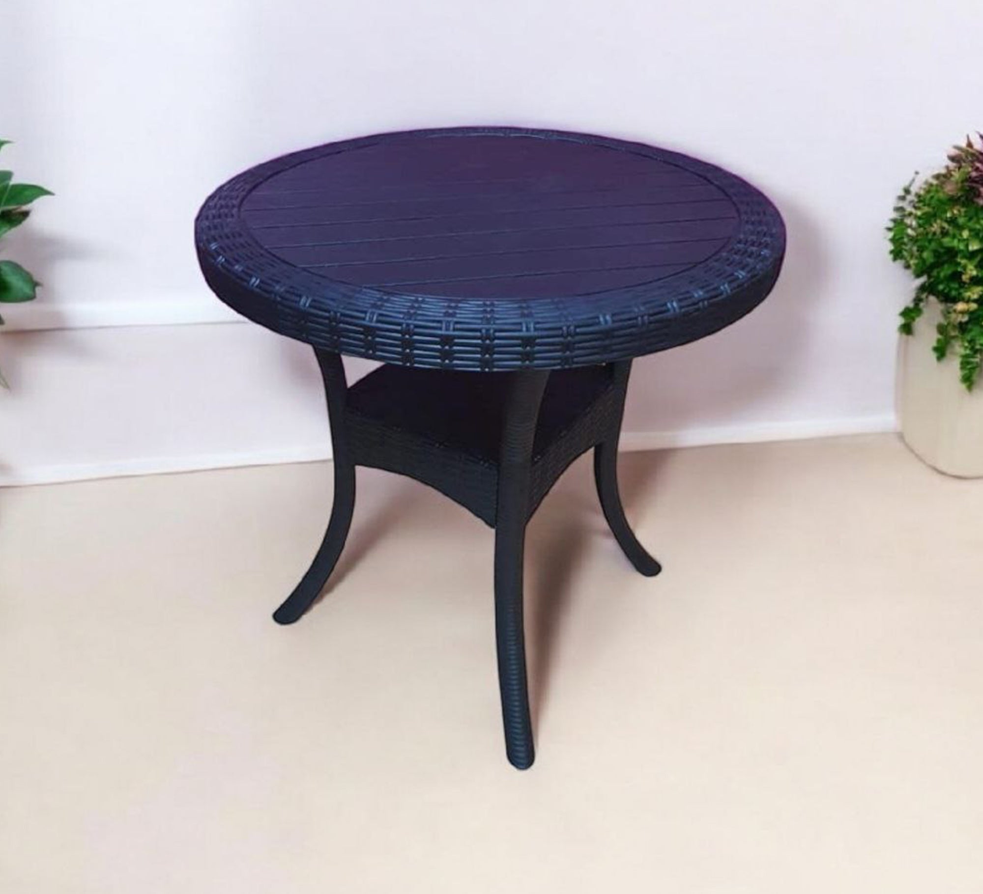 A stylish and comfortable outdoor seating set - Vitrine Furniture - Outdoor Products