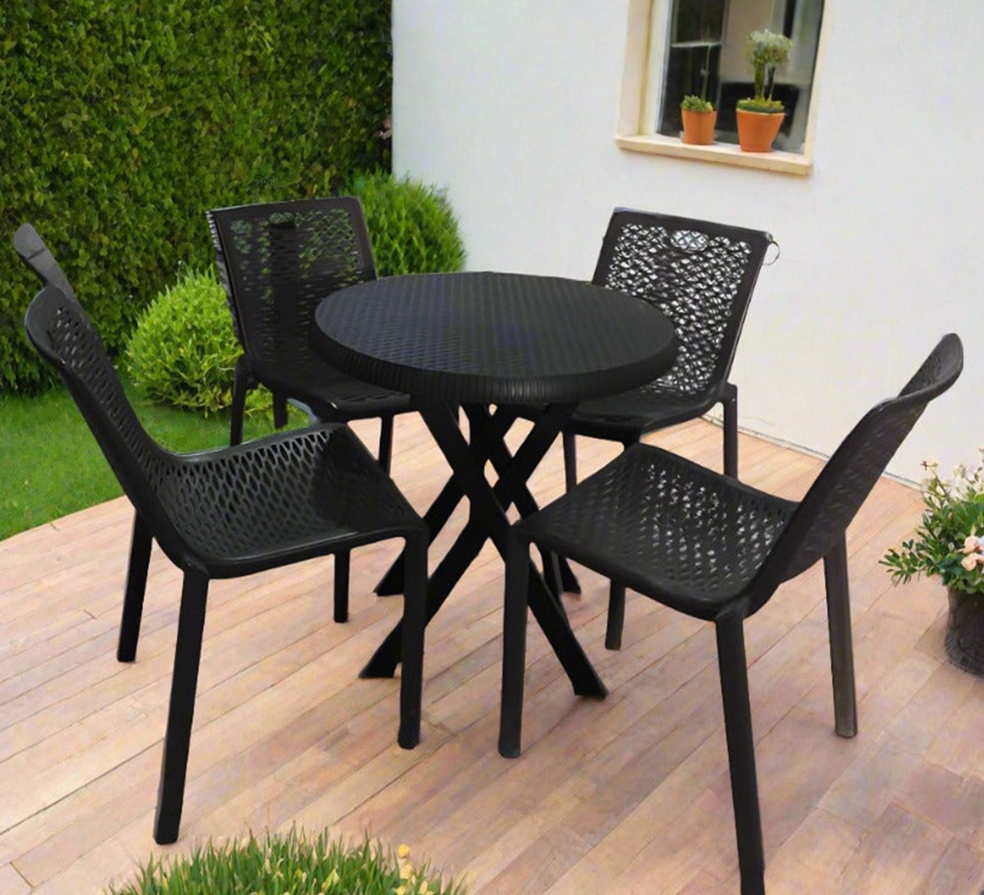 A stylish and modern black patio set for the home - Vitrine Furniture - Outdoor Products