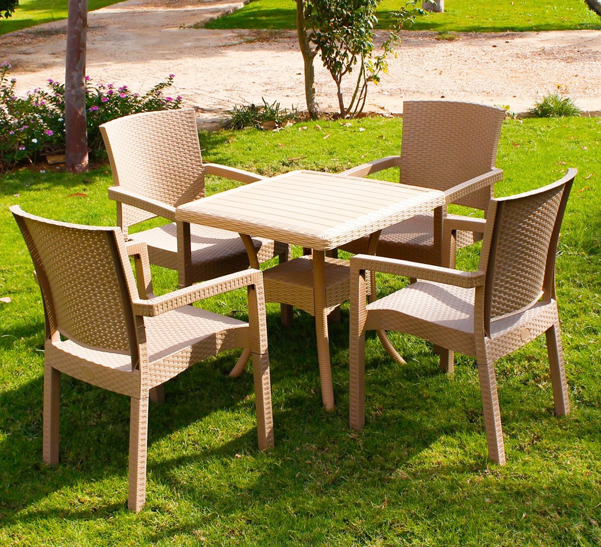 A stylish and practical beige patio set - Vitrine Furniture - Outdoor Products