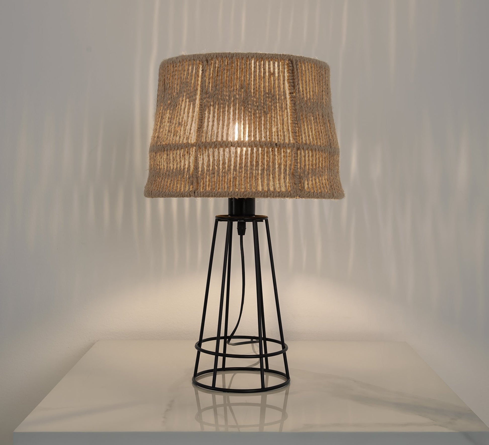 A table lamp for a distinctive modern touch - Vitrine Furniture - Table lamps