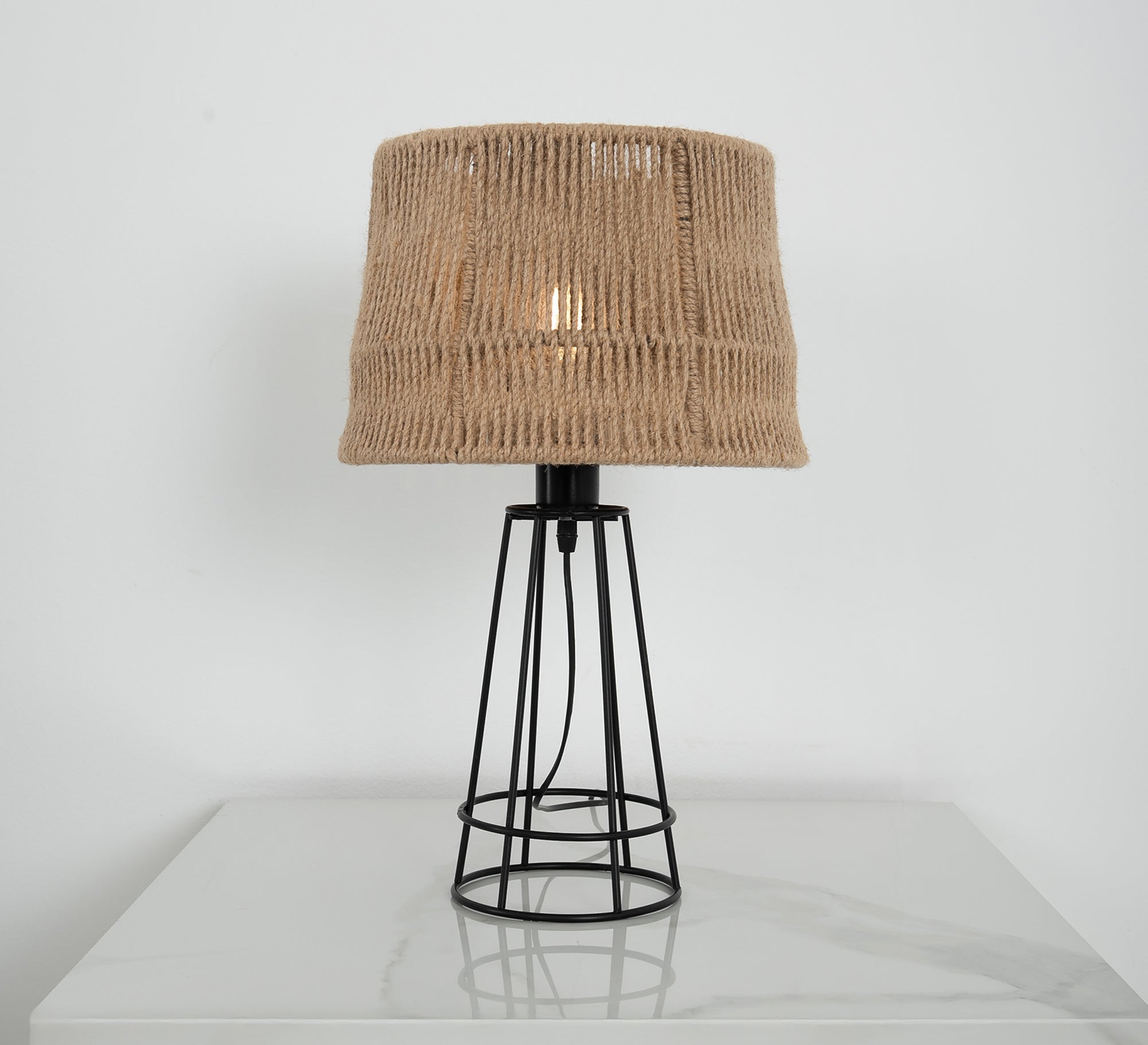 A table lamp for a distinctive modern touch - Vitrine Furniture - Table lamps