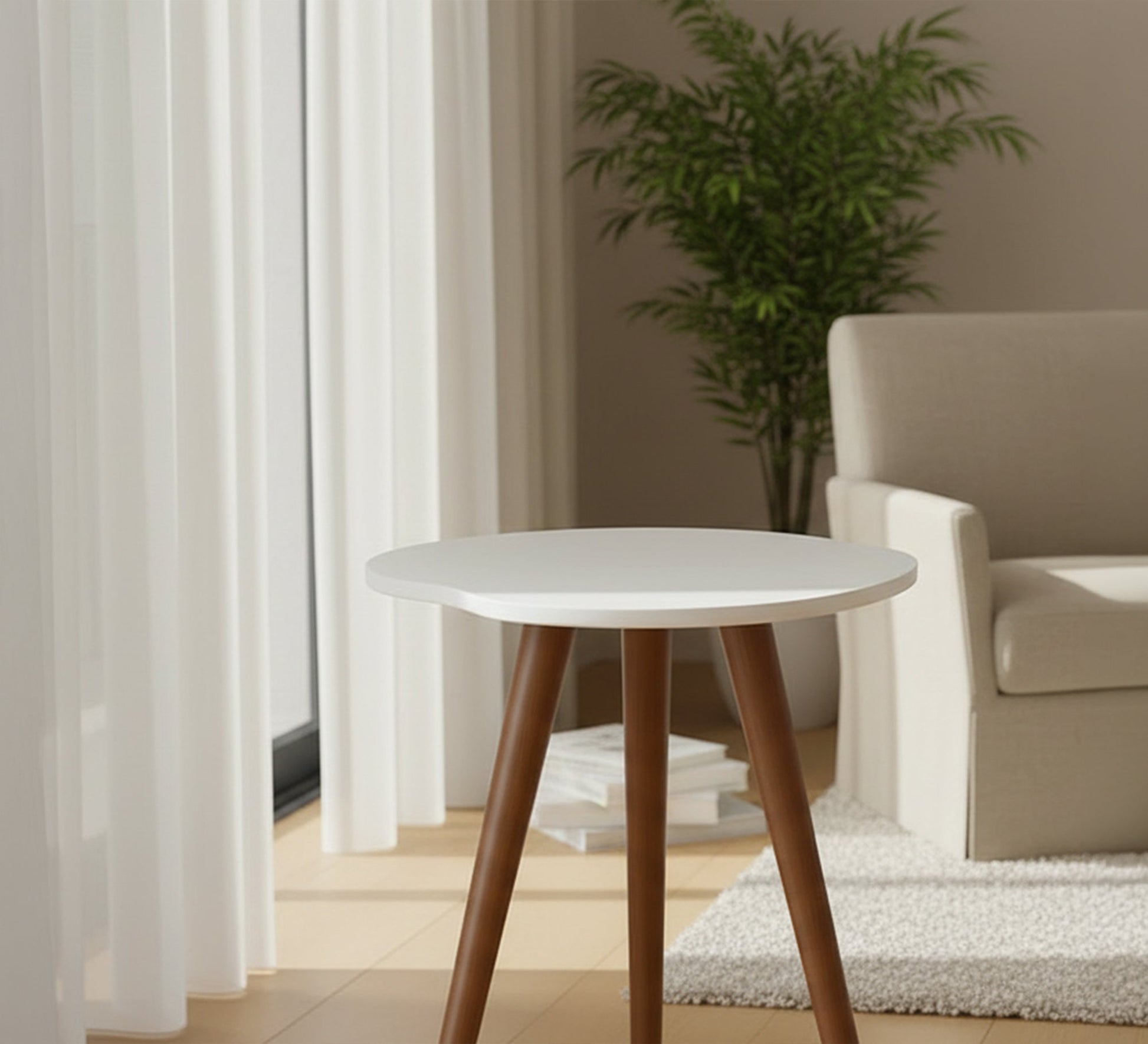 A table that combines elegance with a warm design - Vitrine Furniture - Side Tables
